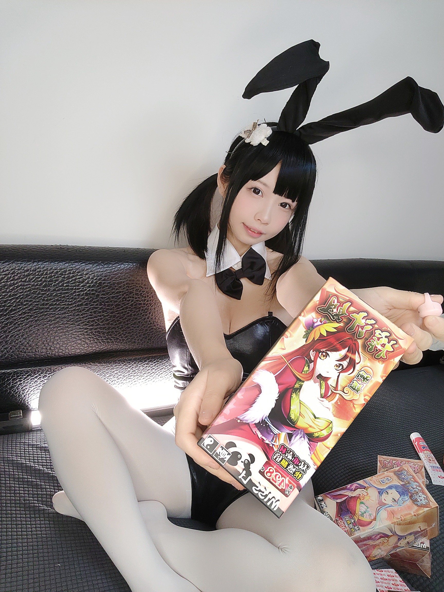 十萬珍吱伏特 白絲兔女郎 60P