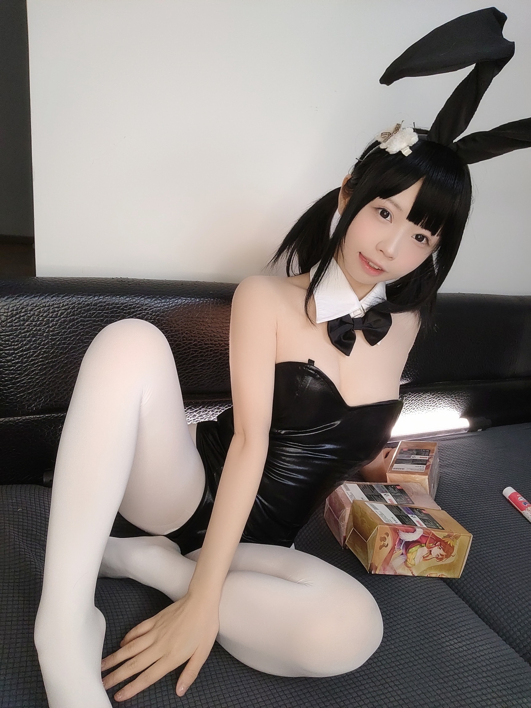 100,000 Zhen Ji Volt White Silk Rabbit Girl 60P
