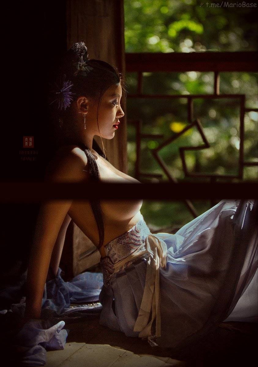 Collection - Xiang Qi as lower skirt, Zi Qi as upper jacket - Issue 24 [100P