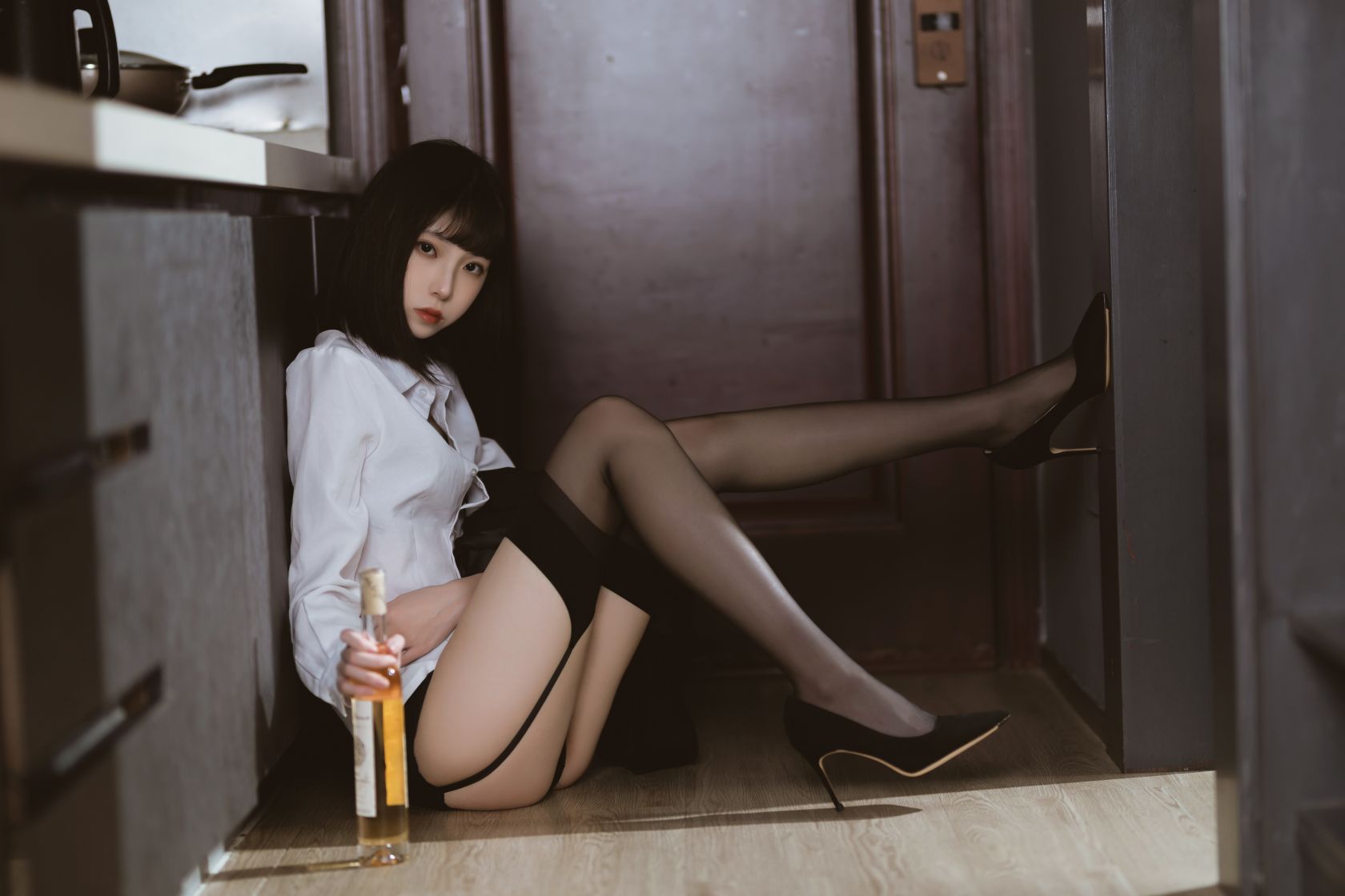 許嵐LAN - 醉酒OL [60P2V-759MB