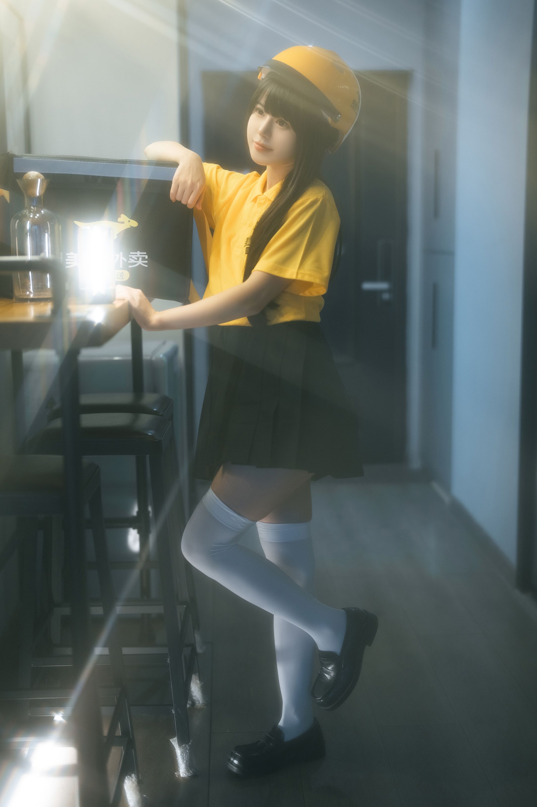 ルア・ルアンルアン 白絹の配達員 40P