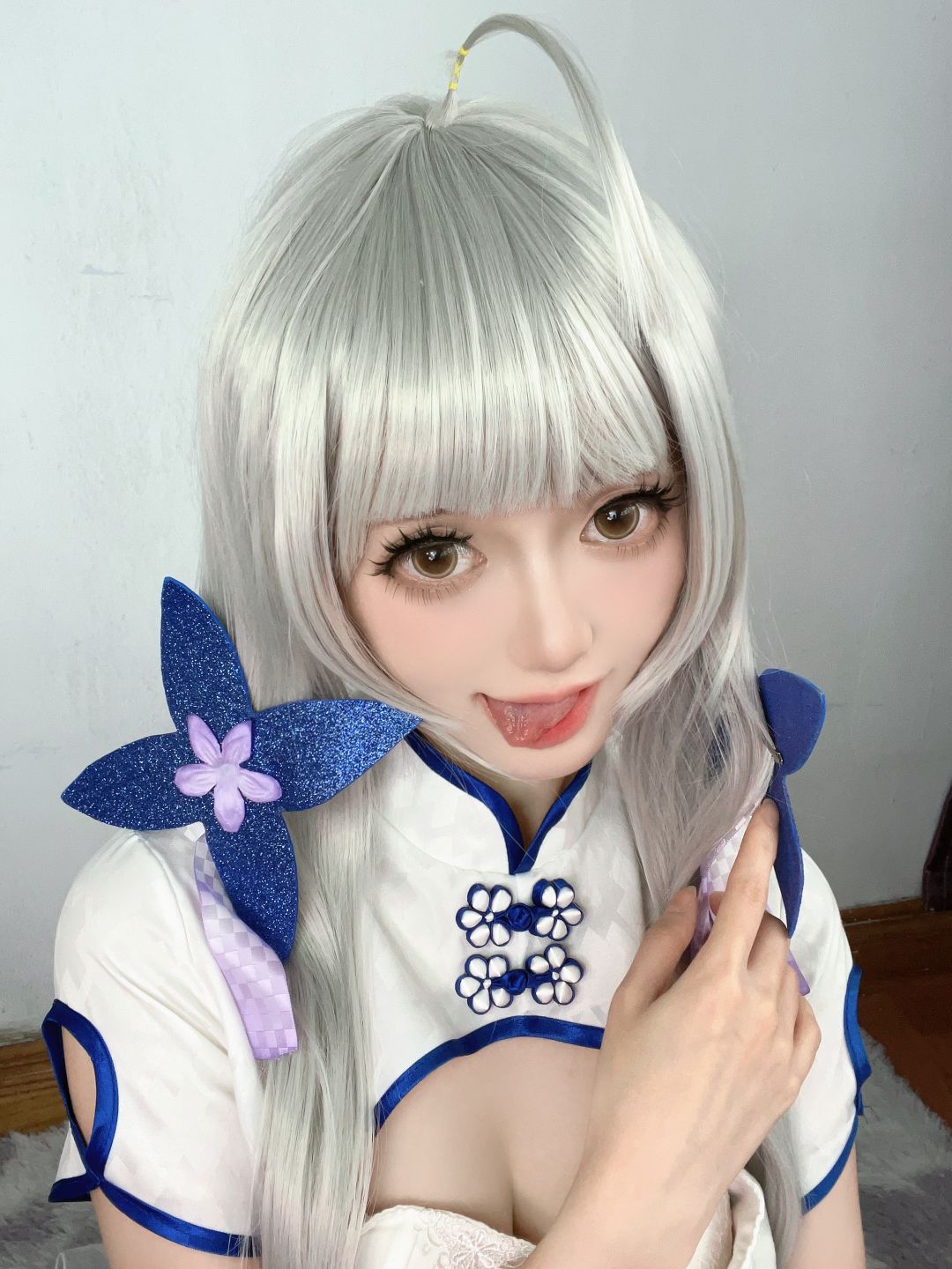 หมอบลง หลอก โม - glitter selfie