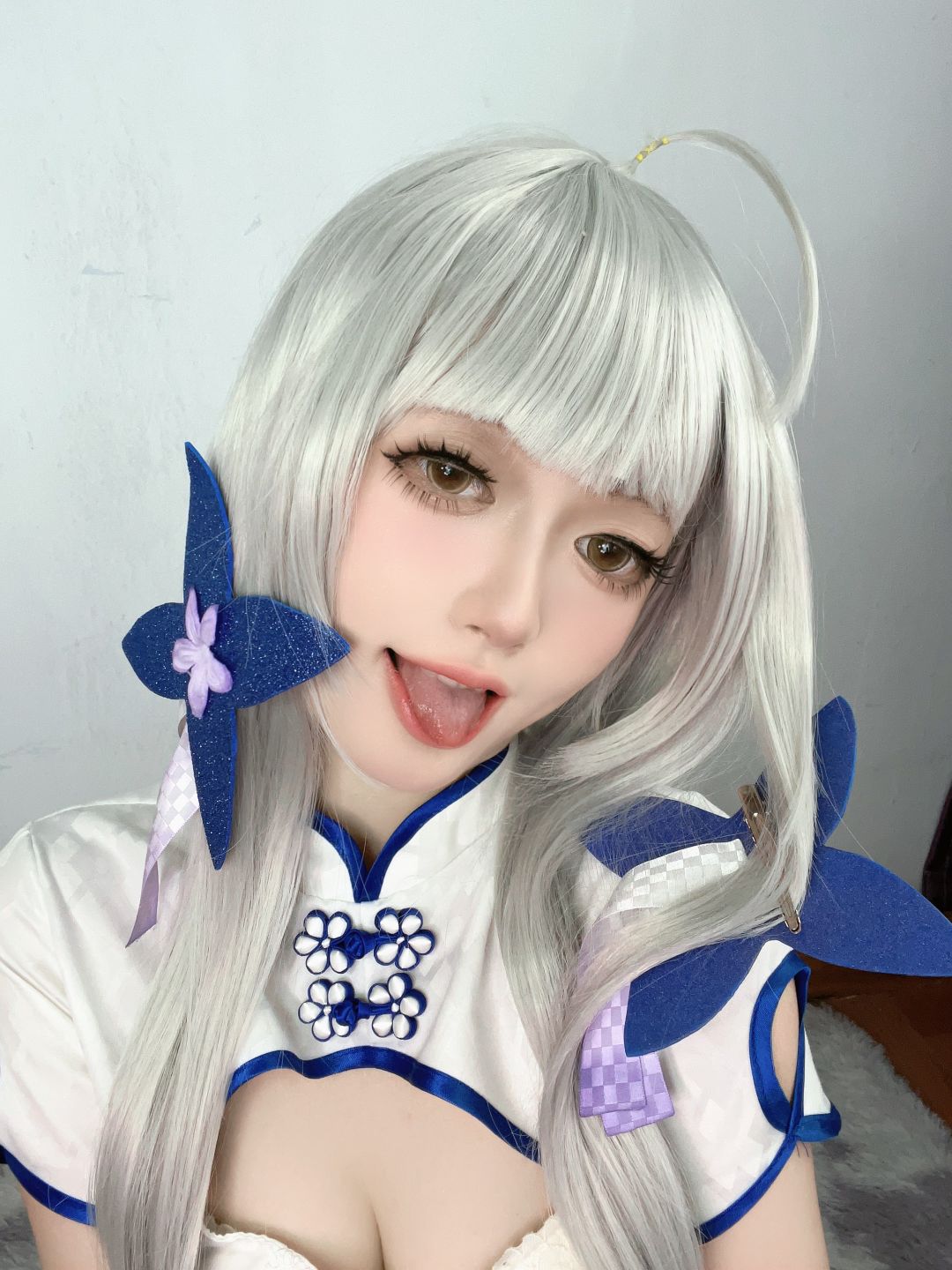 หมอบลง หลอก โม - glitter selfie