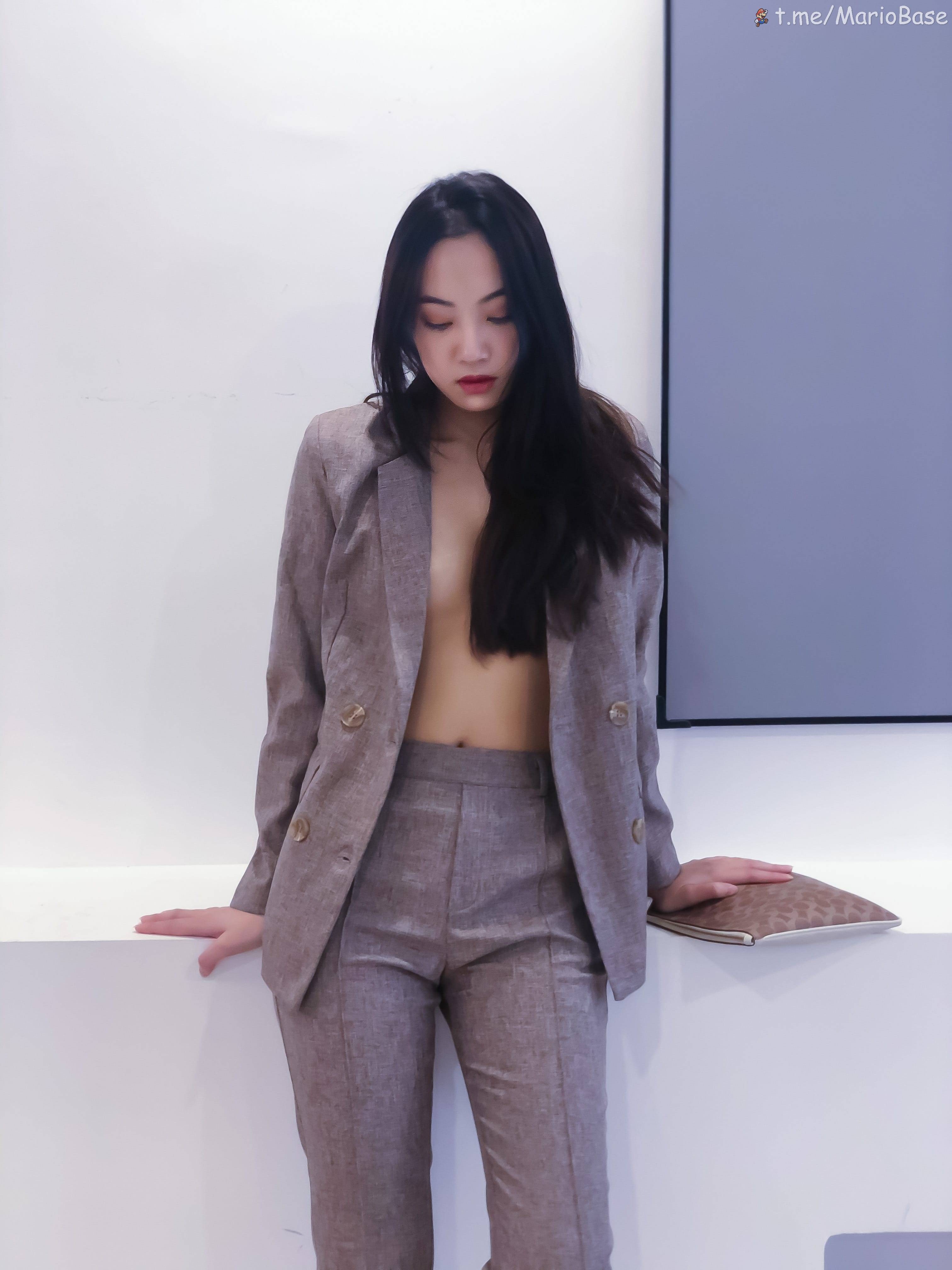 婕哥 - 小さなスーツ [49P1V