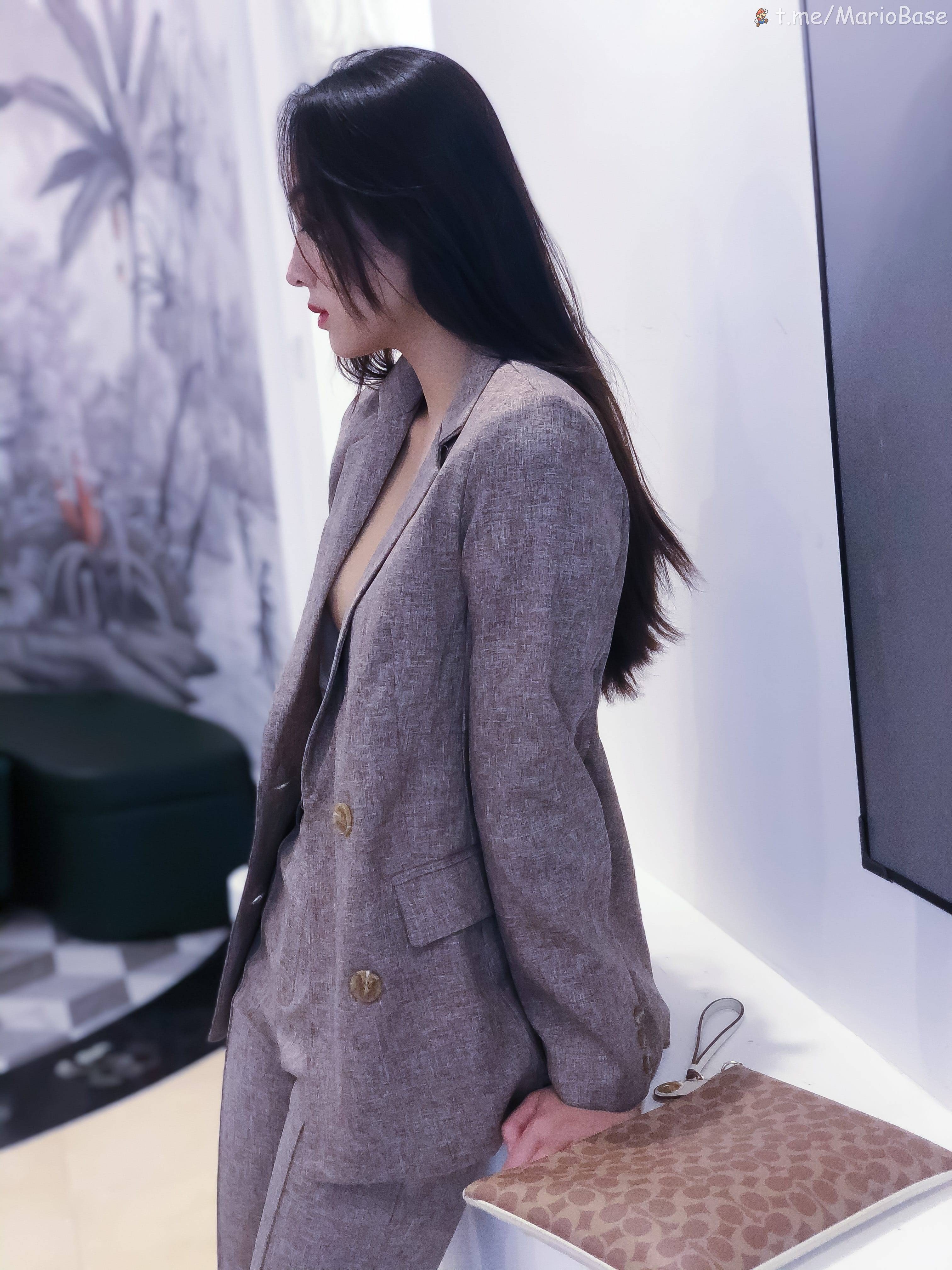 婕哥 - 小西裝 [49P1V