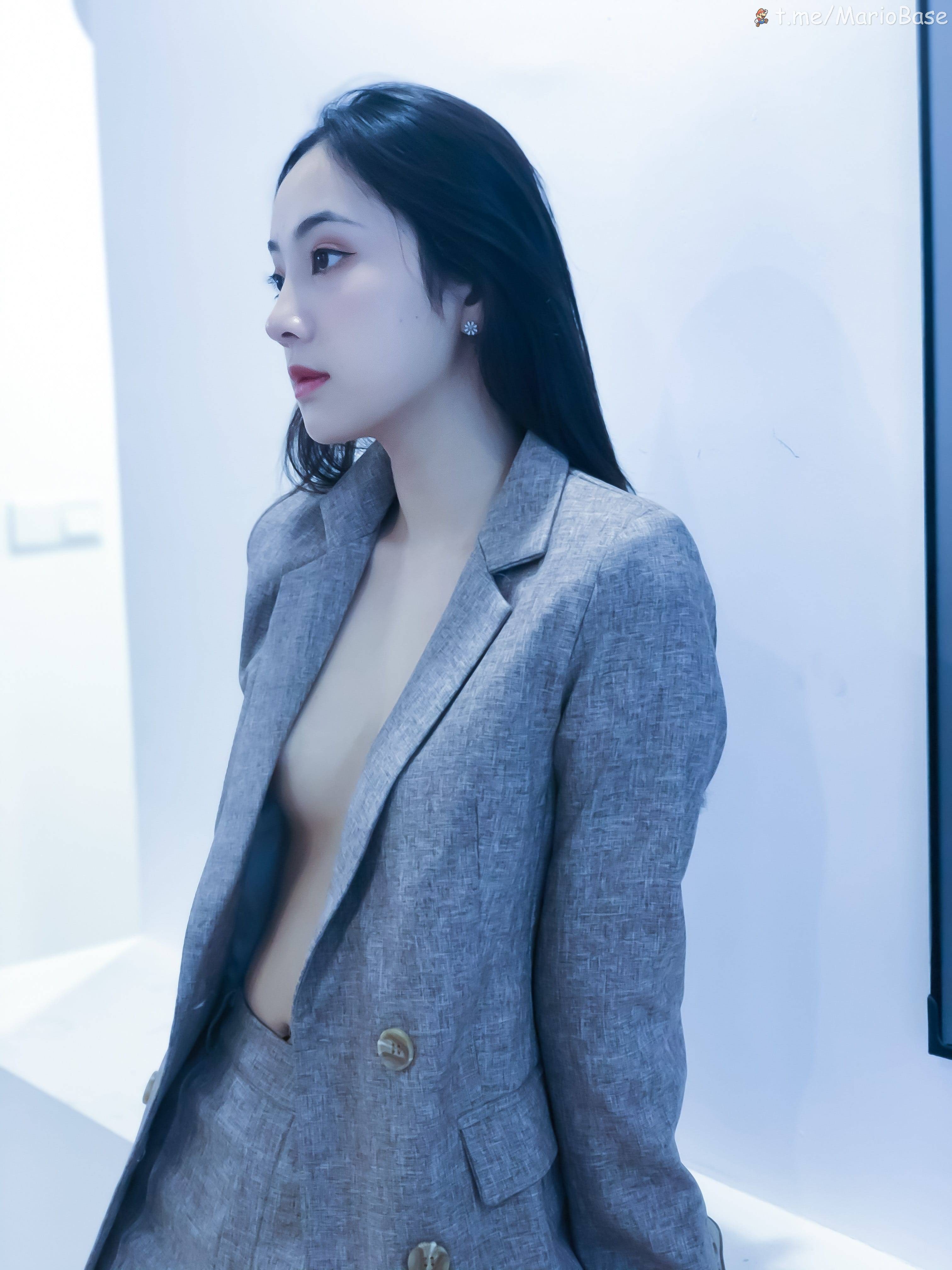 婕哥 - 小さなスーツ [49P1V