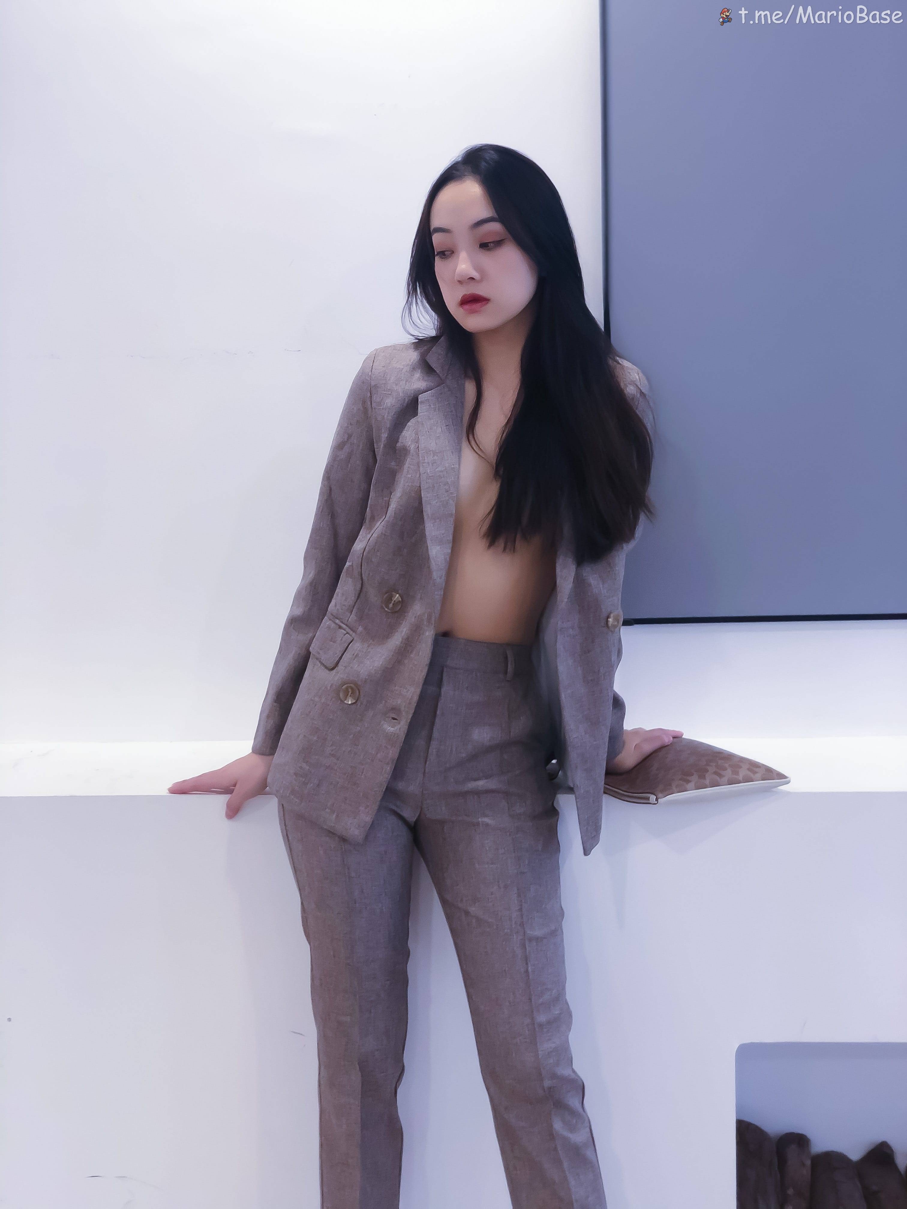 婕哥 - 小さなスーツ [49P1V