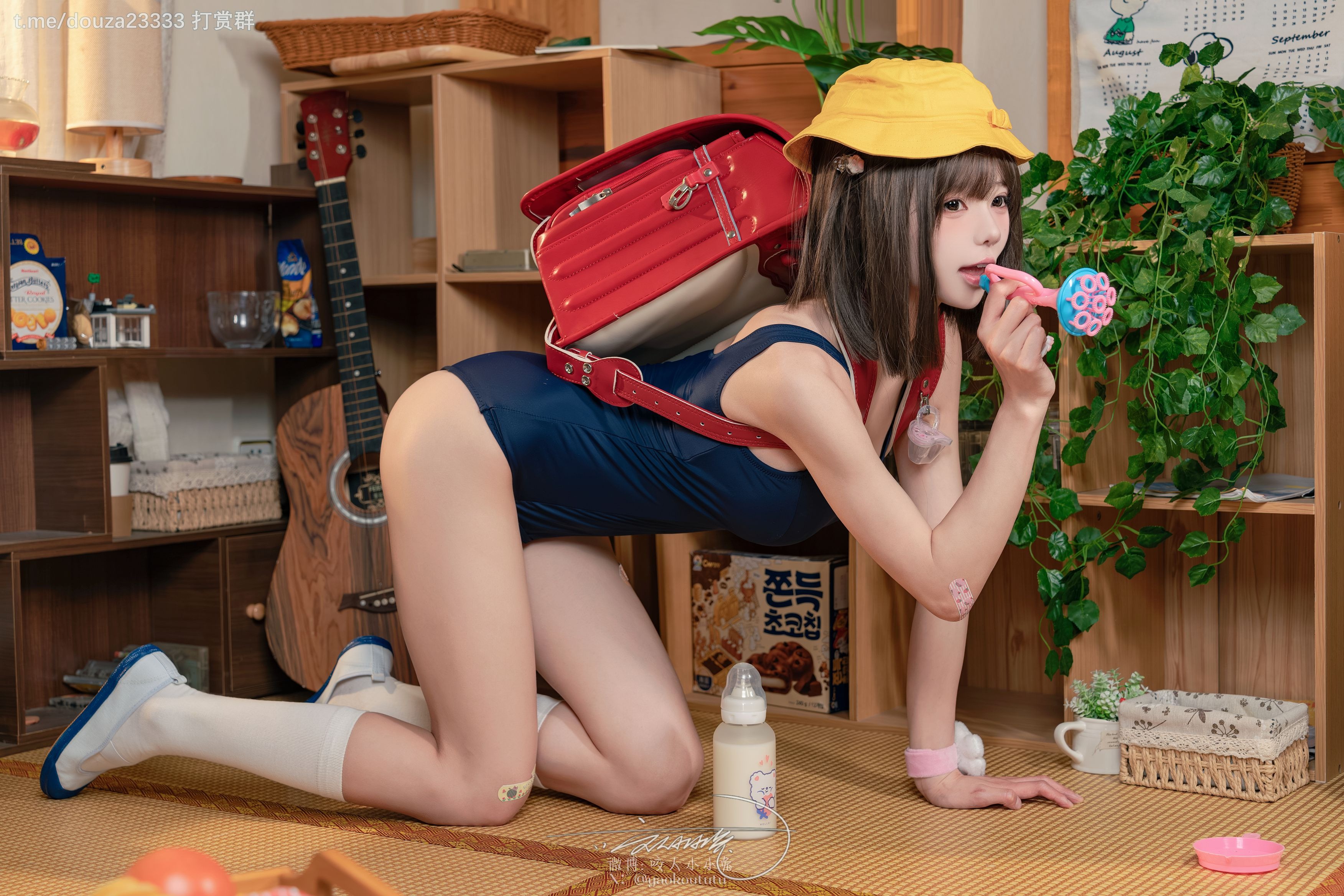 June work "奶嘴死库水" 72P+1V by Gee (June 14 reward group resources)