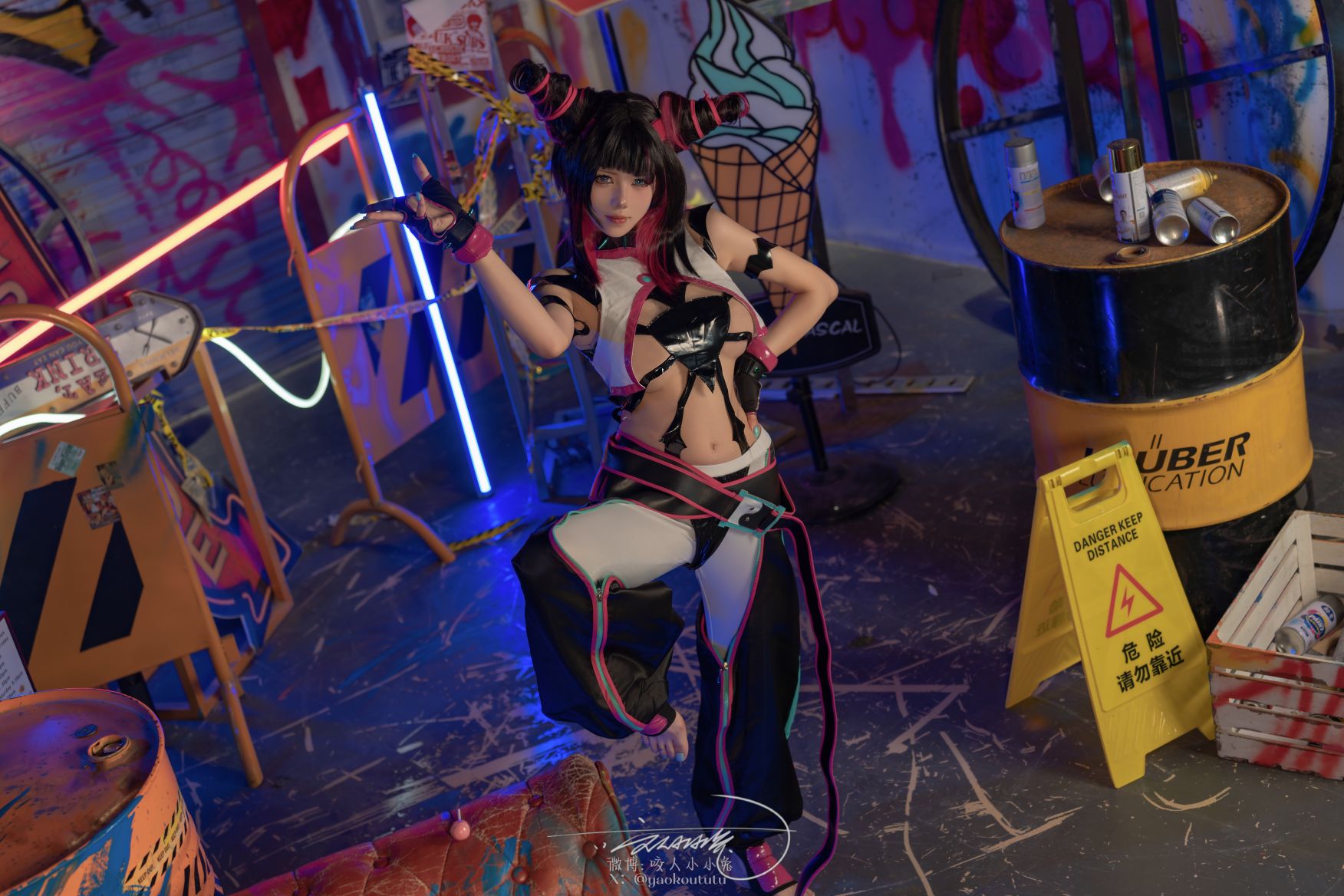 물어뜯는 작은 토끼 끈적끈적한 만두 토끼 - 5월 작품 『스트리트 파이터-한 주리』 [81P1V-1.39GB