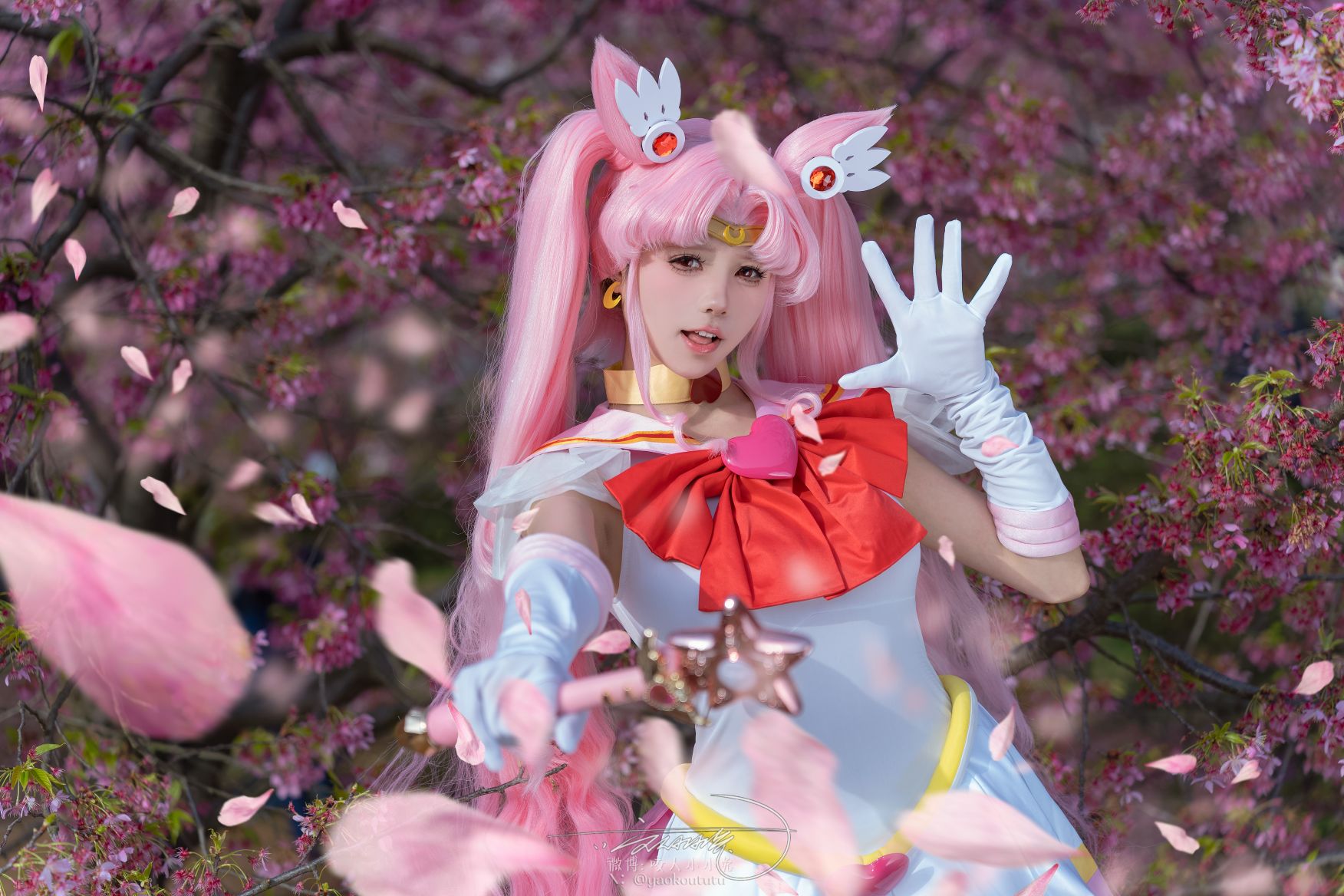 Biting Little Rabbit: June's Work, Little Rabbit's Big Crisis