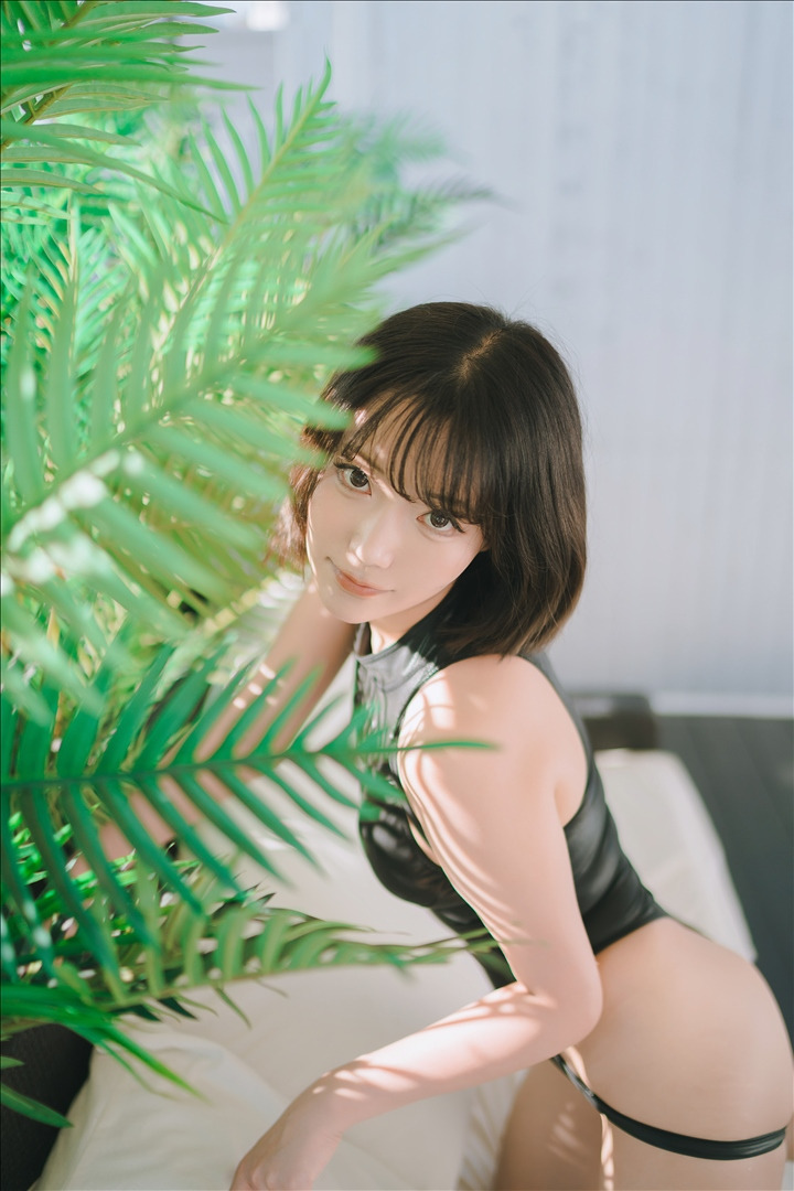 Jiejie Celia - Cạnh bơi Pharfaite [58P-288MB] 20240626k