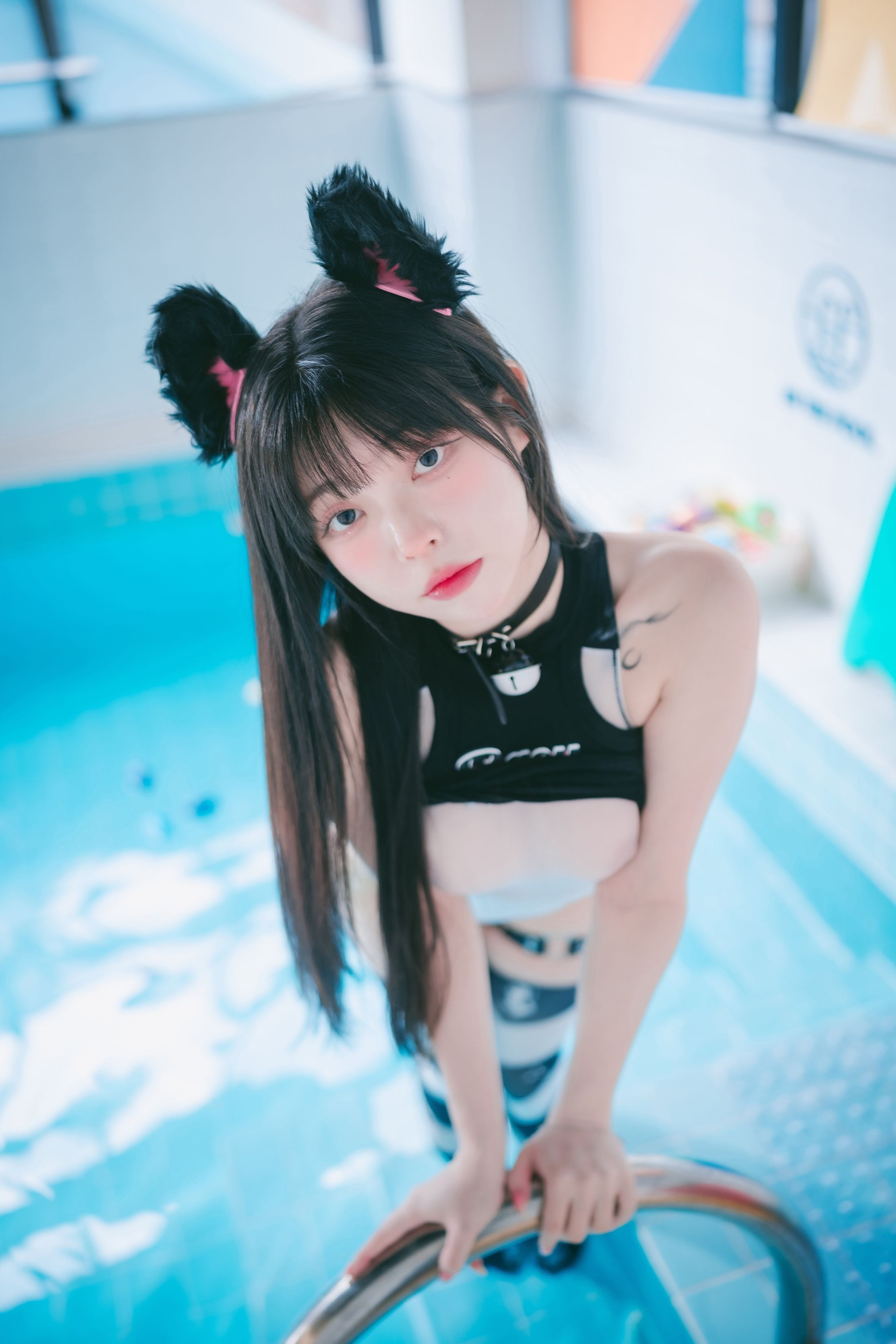 ジャワ フォト - ユディ - ピンクバニー & ブラックキャット 105P