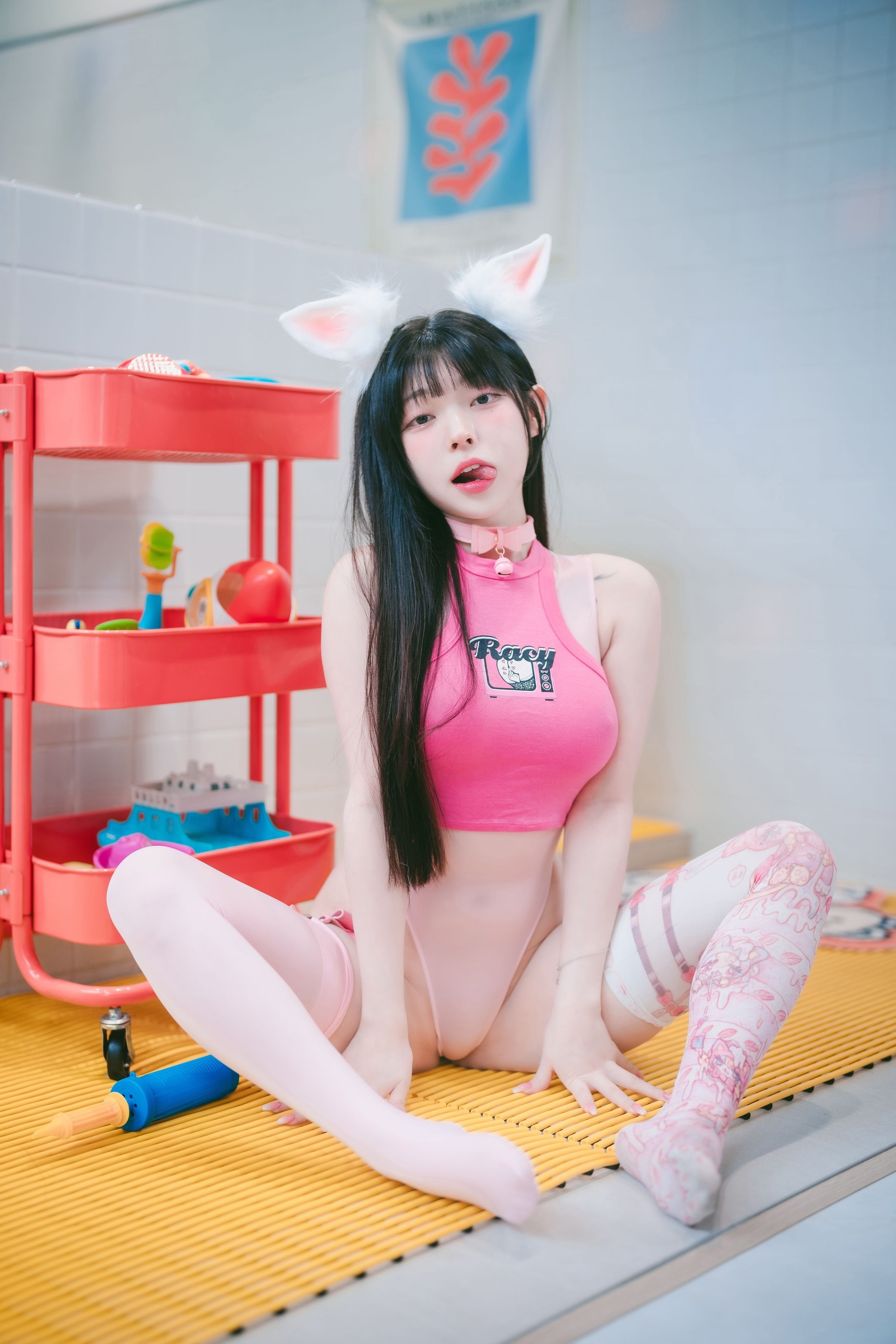 DJAWA Photo - Yudi - Thỏ Hồng và Mèo Đen 105P