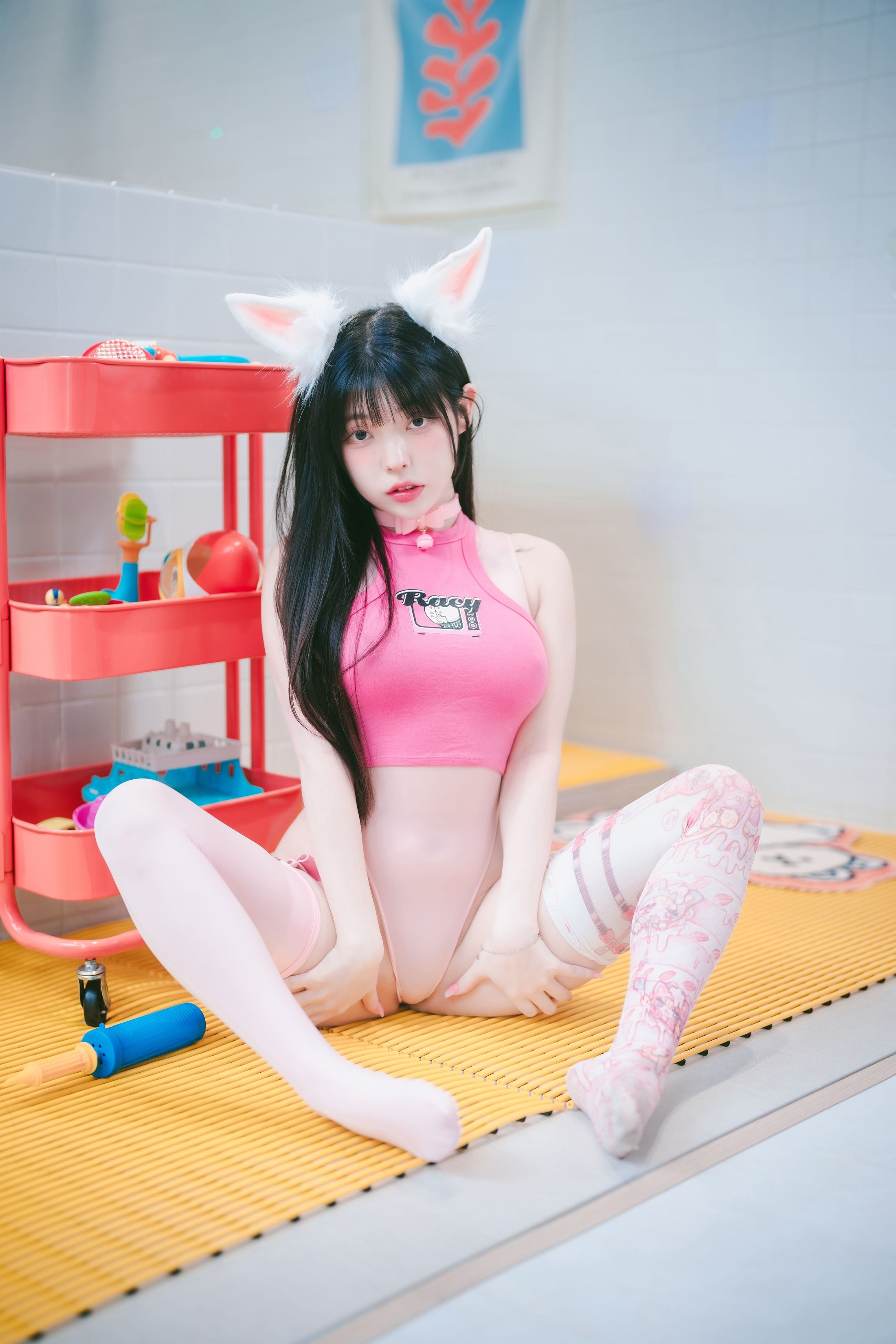 DJAWA Photo - Yudi - Thỏ Hồng và Mèo Đen 105P