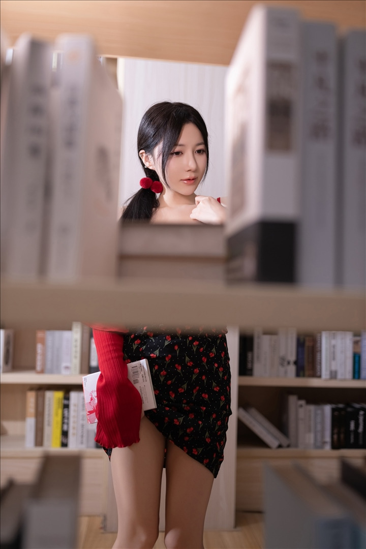 ユージジャンFish – 図書館 [82P-666M] 20240704s