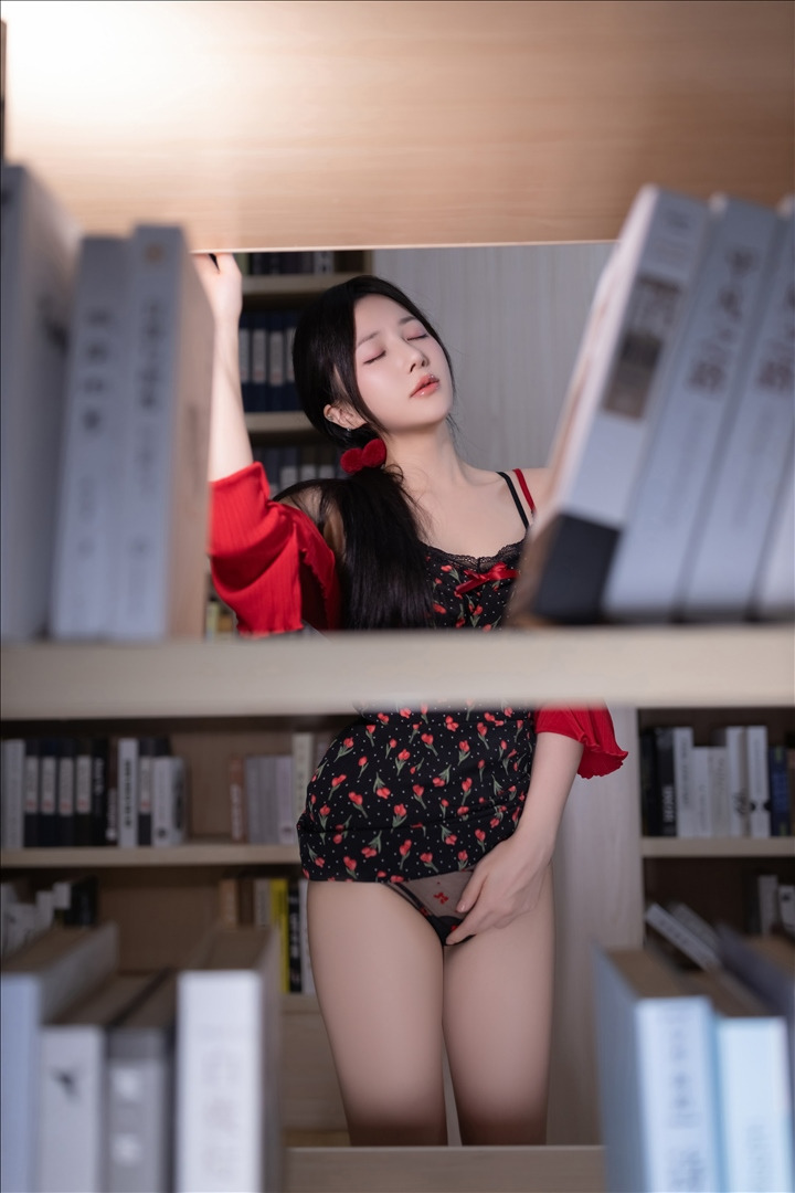 魚子醬Fish – 圖書館 [82P-666M] 20240704s