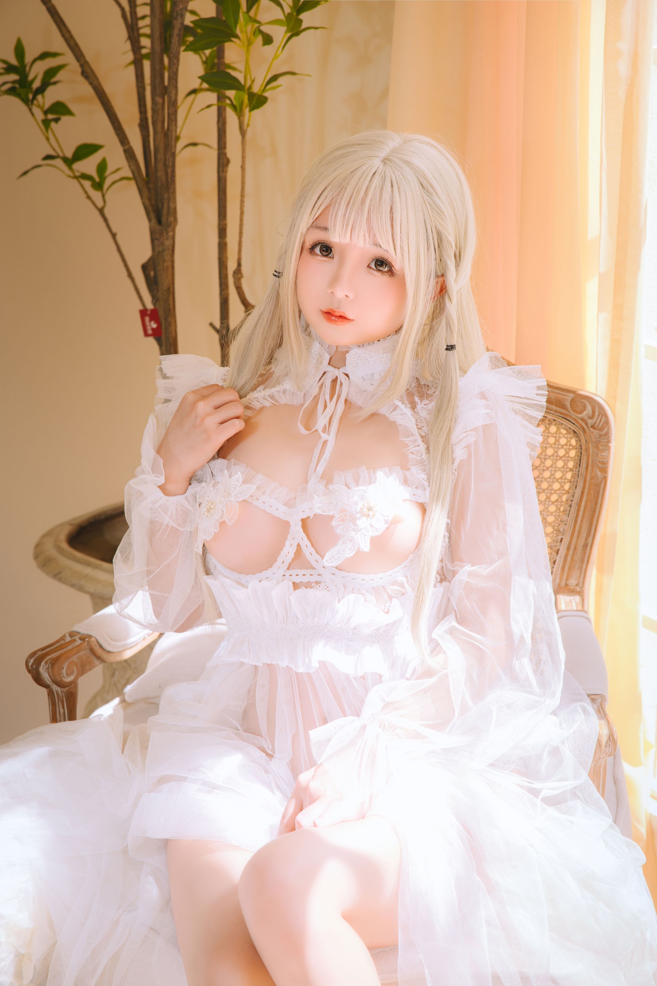 ニナキョウ 白いガーゼ衣 136P4V