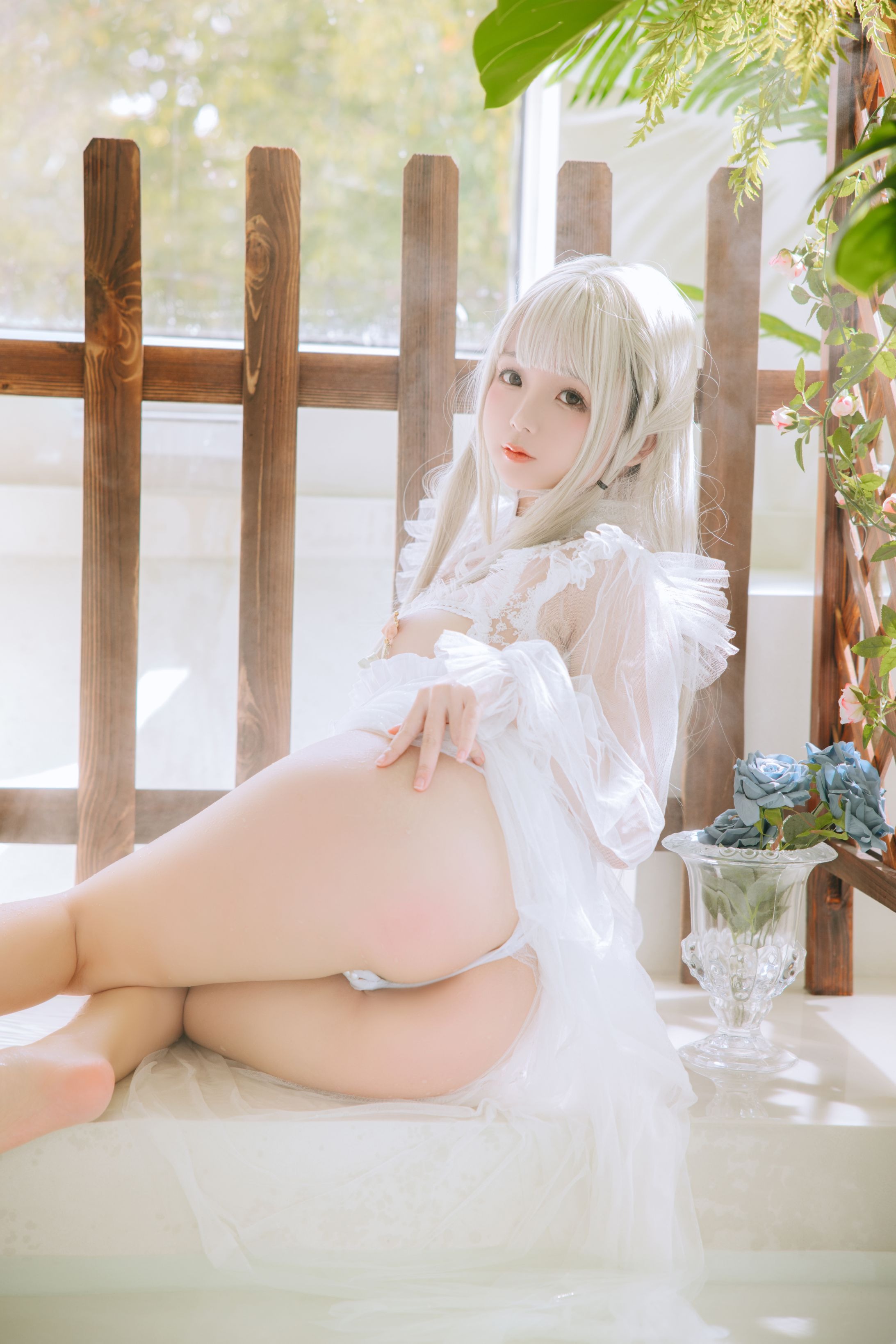 ニナキョウ 白いガーゼ衣 136P4V