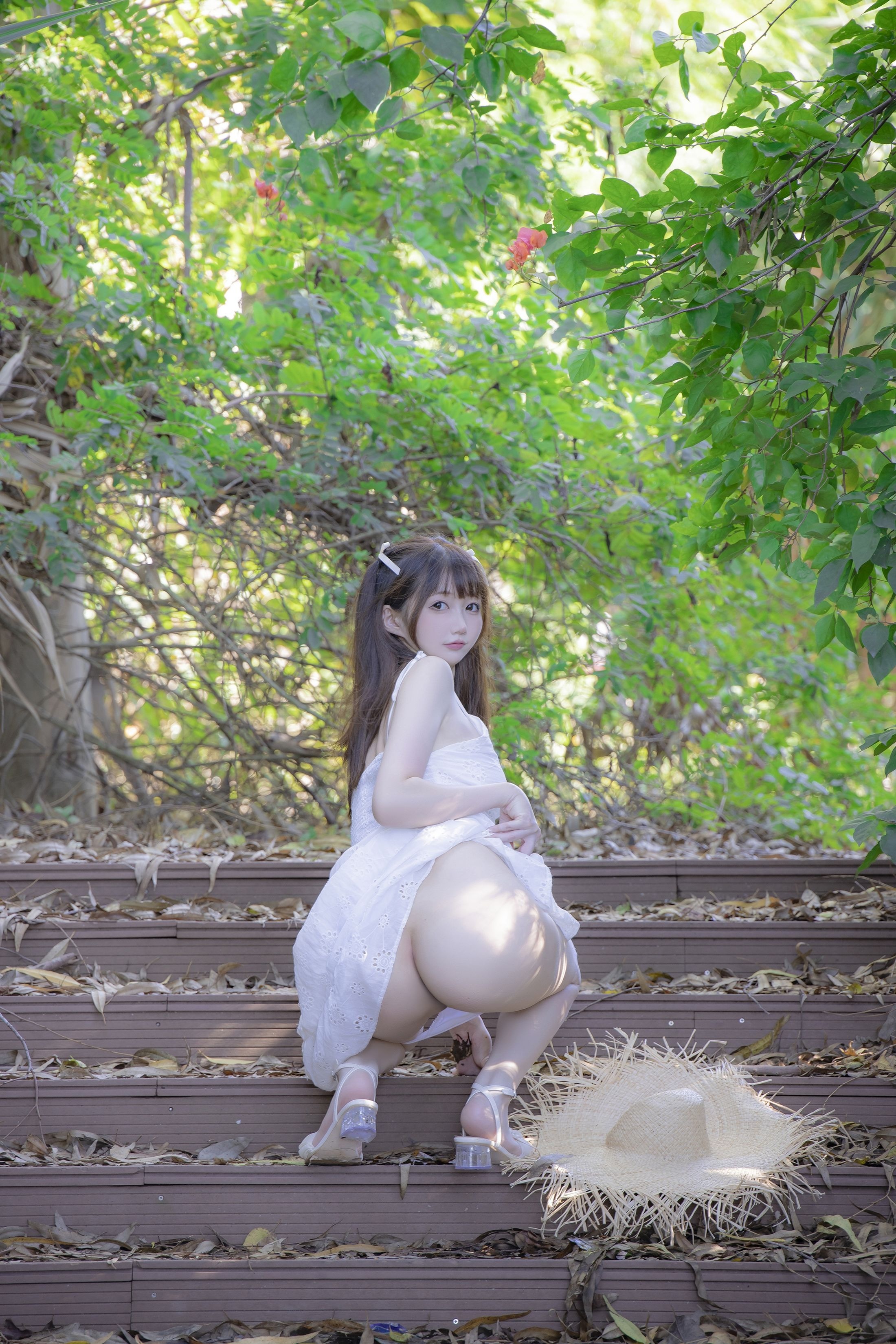 Nagisa Monster Meow - January 2023 Subscription Photobook 137P