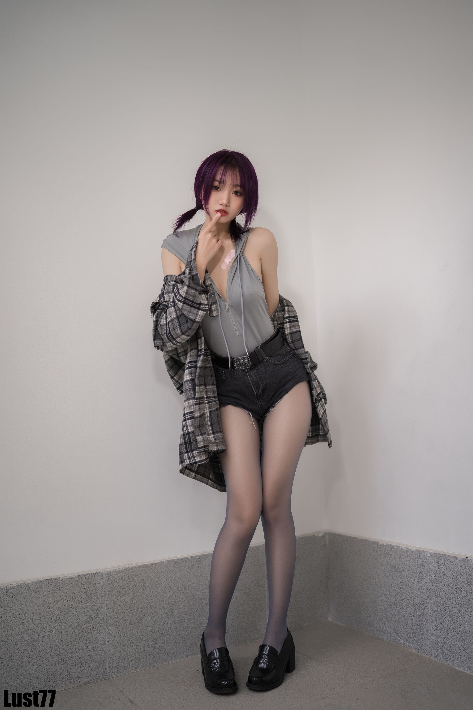 칠칠은 귀엽지 않다 작은 회색 토끼 71P1V