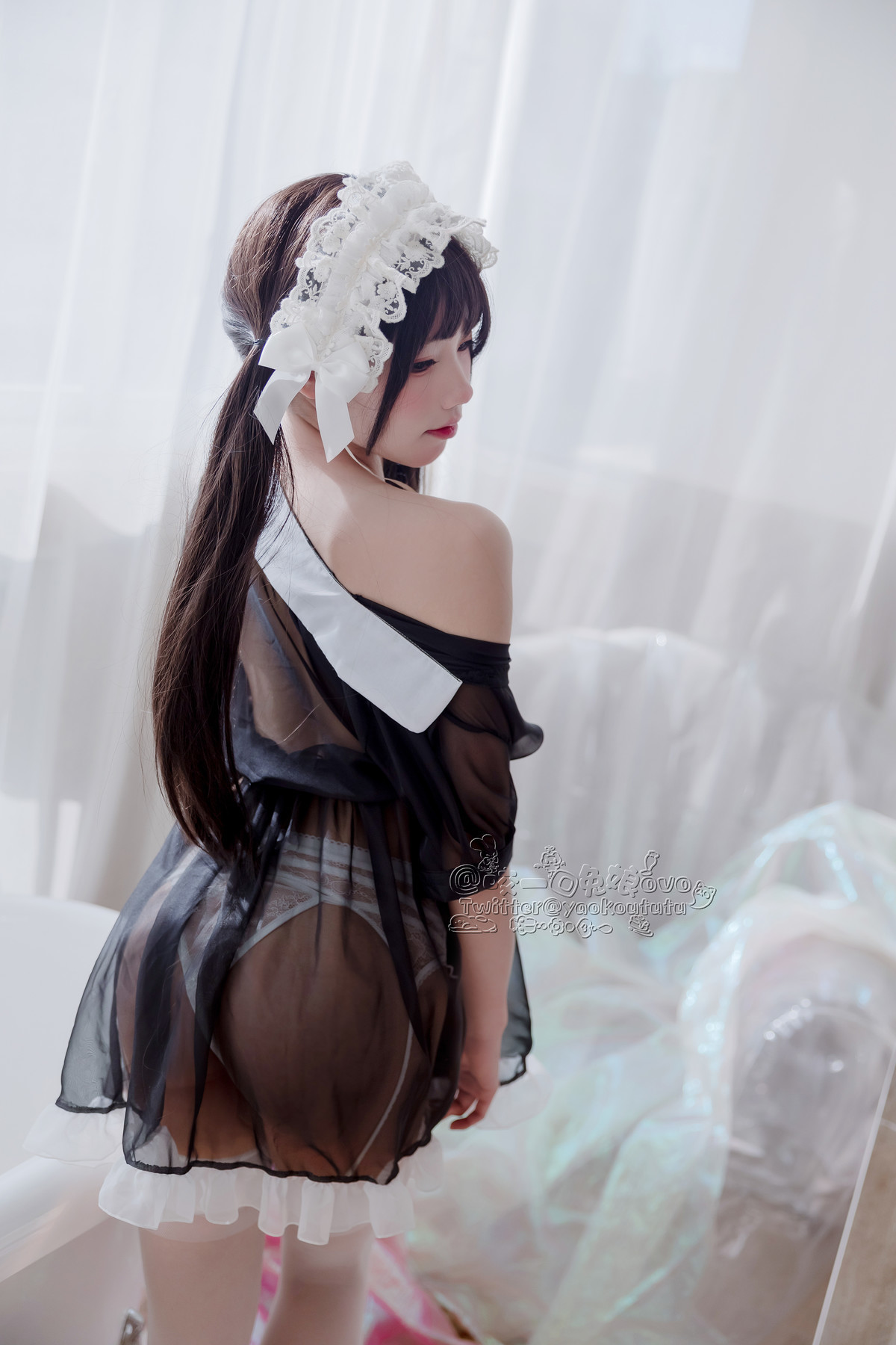 Cosplay Niên Niên Đoàn Tử Thỏ Hắc Bạch Nữ Phụ