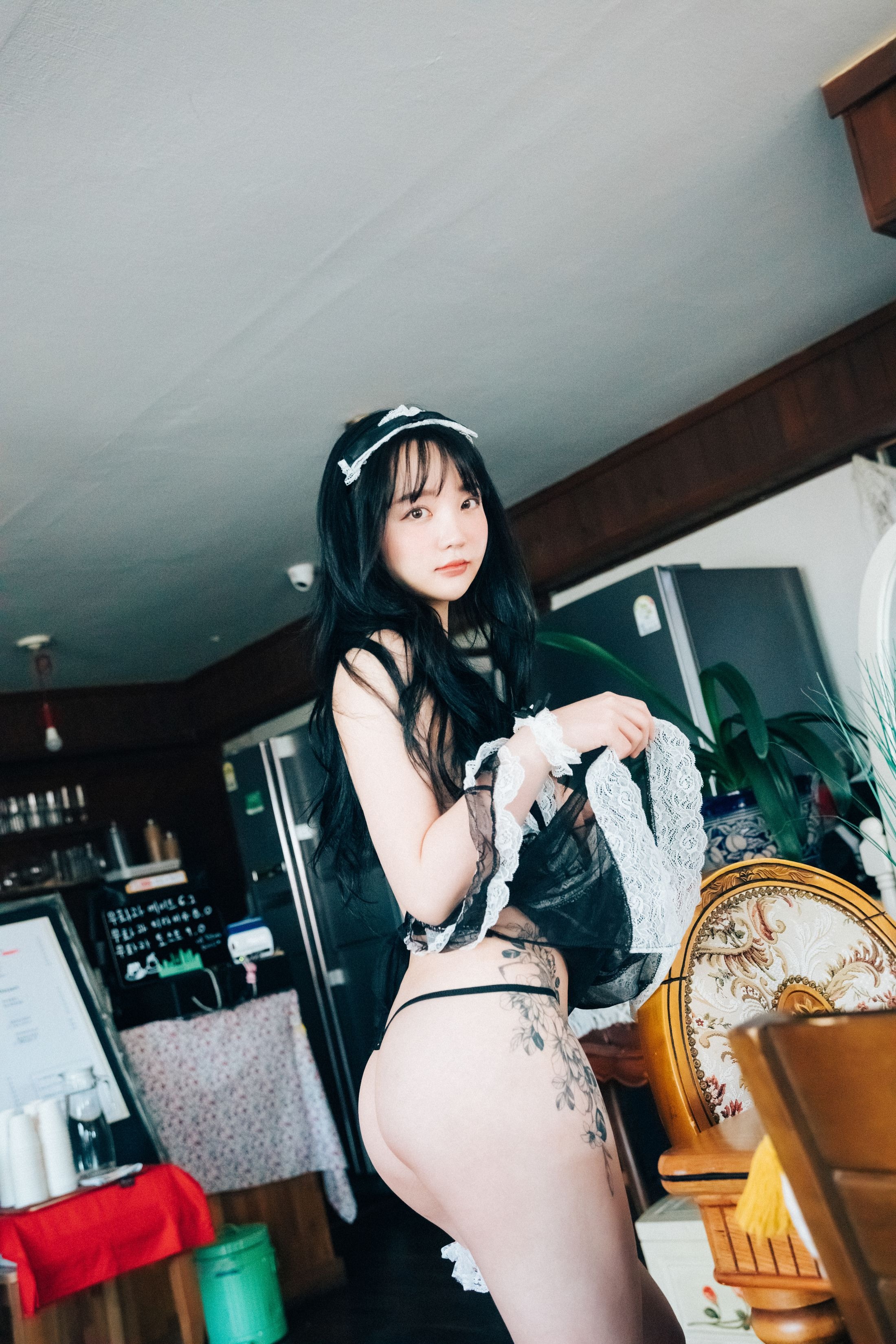 Loozy] YeEun - Fetish Cafe 127P