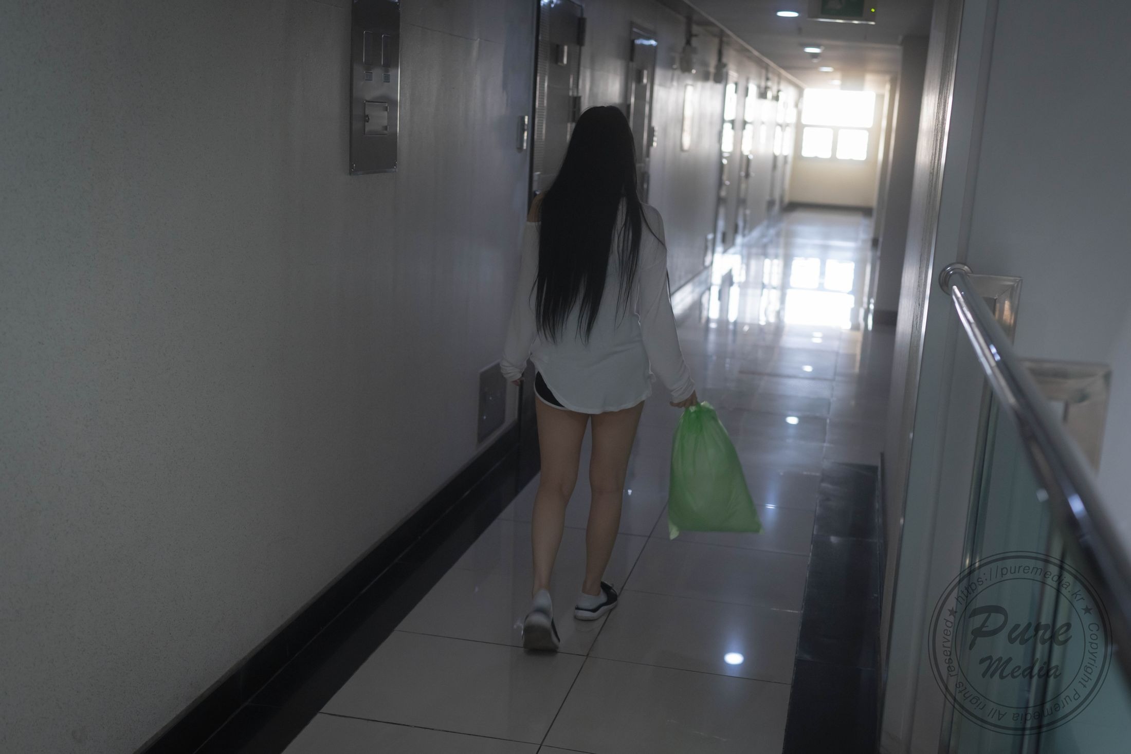 純媒體] 第231卷 延華 - 拜訪隔壁的女孩 64頁