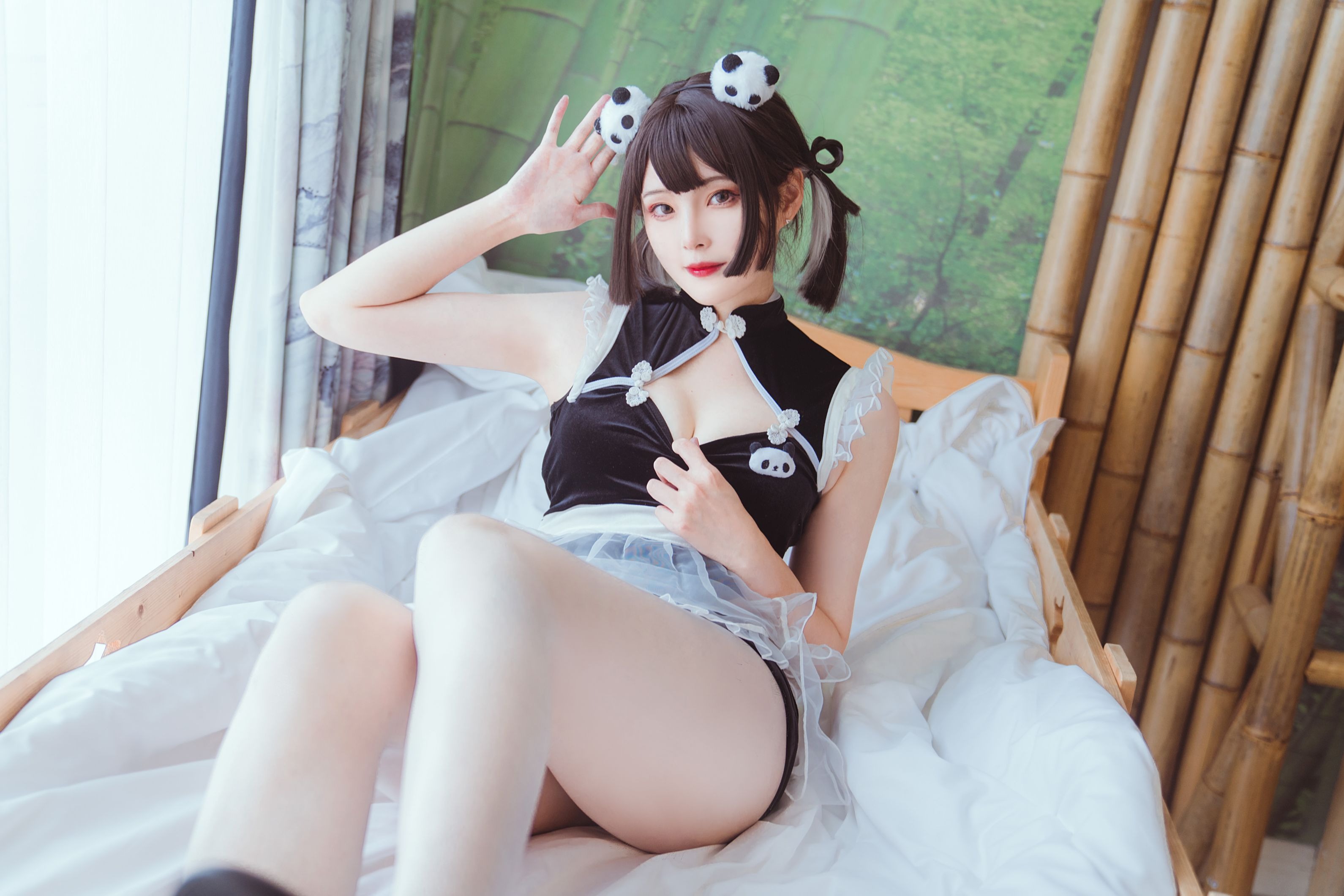 Natsuko Xia Xia Zi Panda Maid 64P1V
