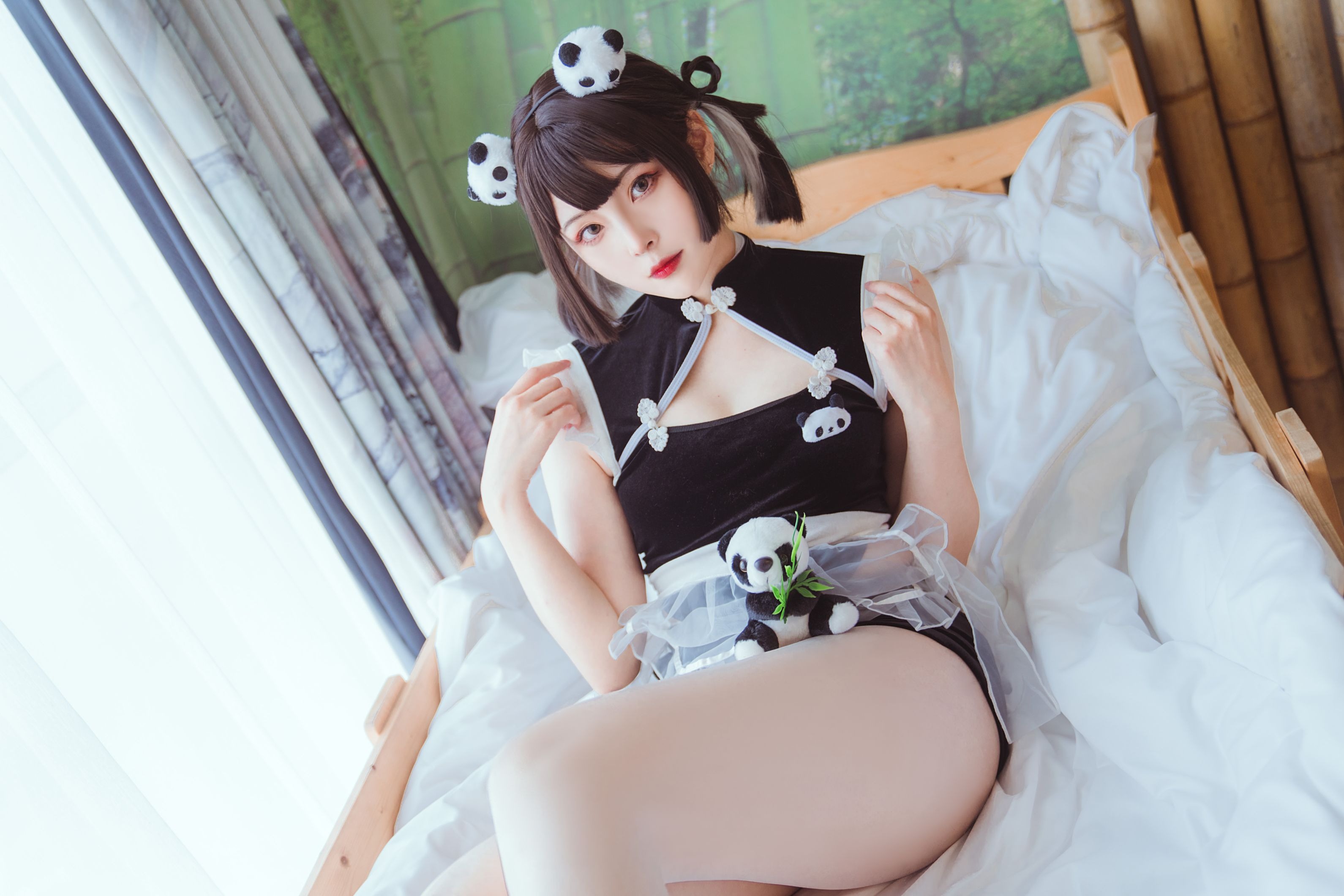 Natsuko Xia Xia Zi Panda Maid 64P1V