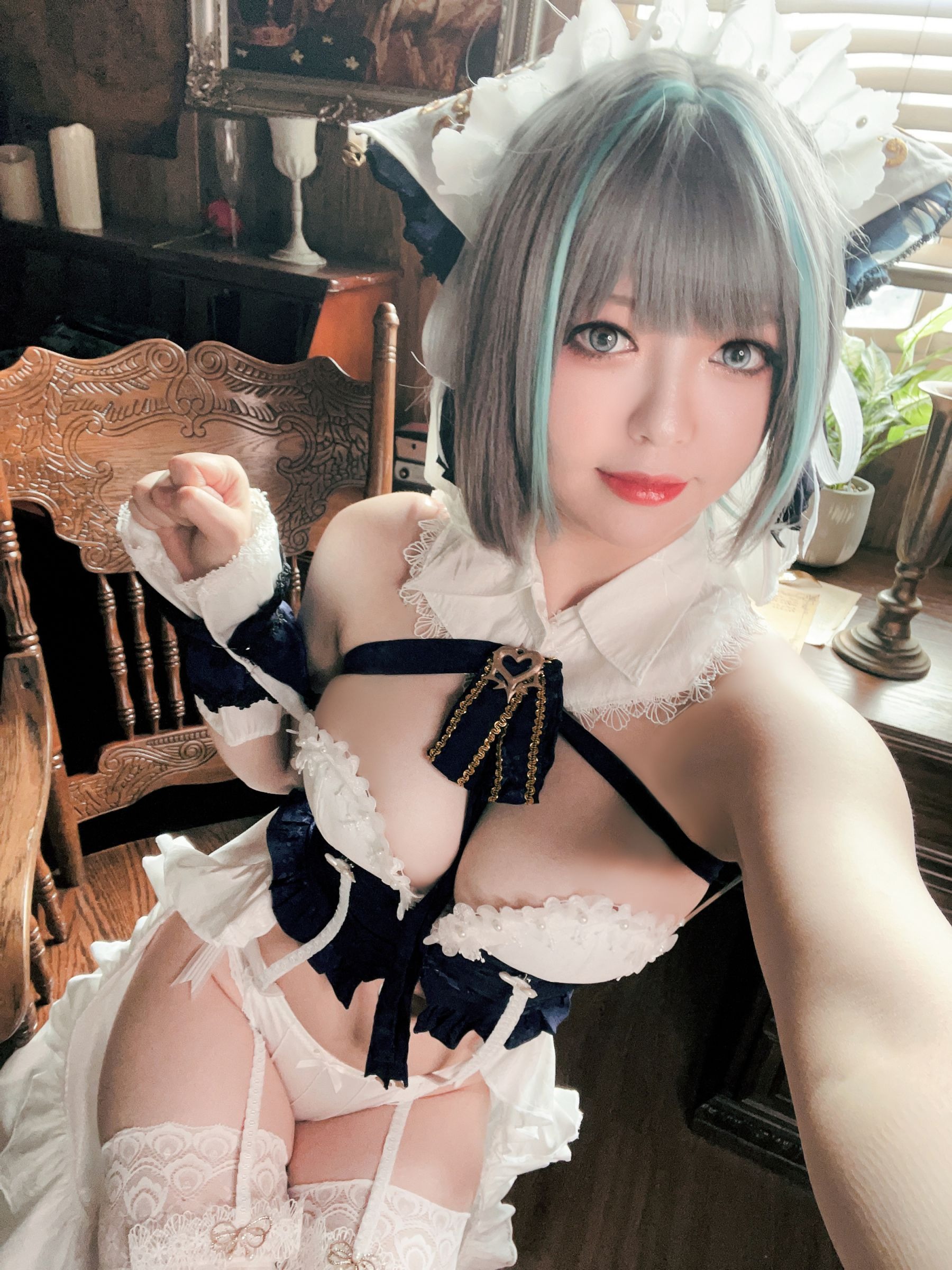ハンバン子 アズールレーン チェシャー抱き枕 56P