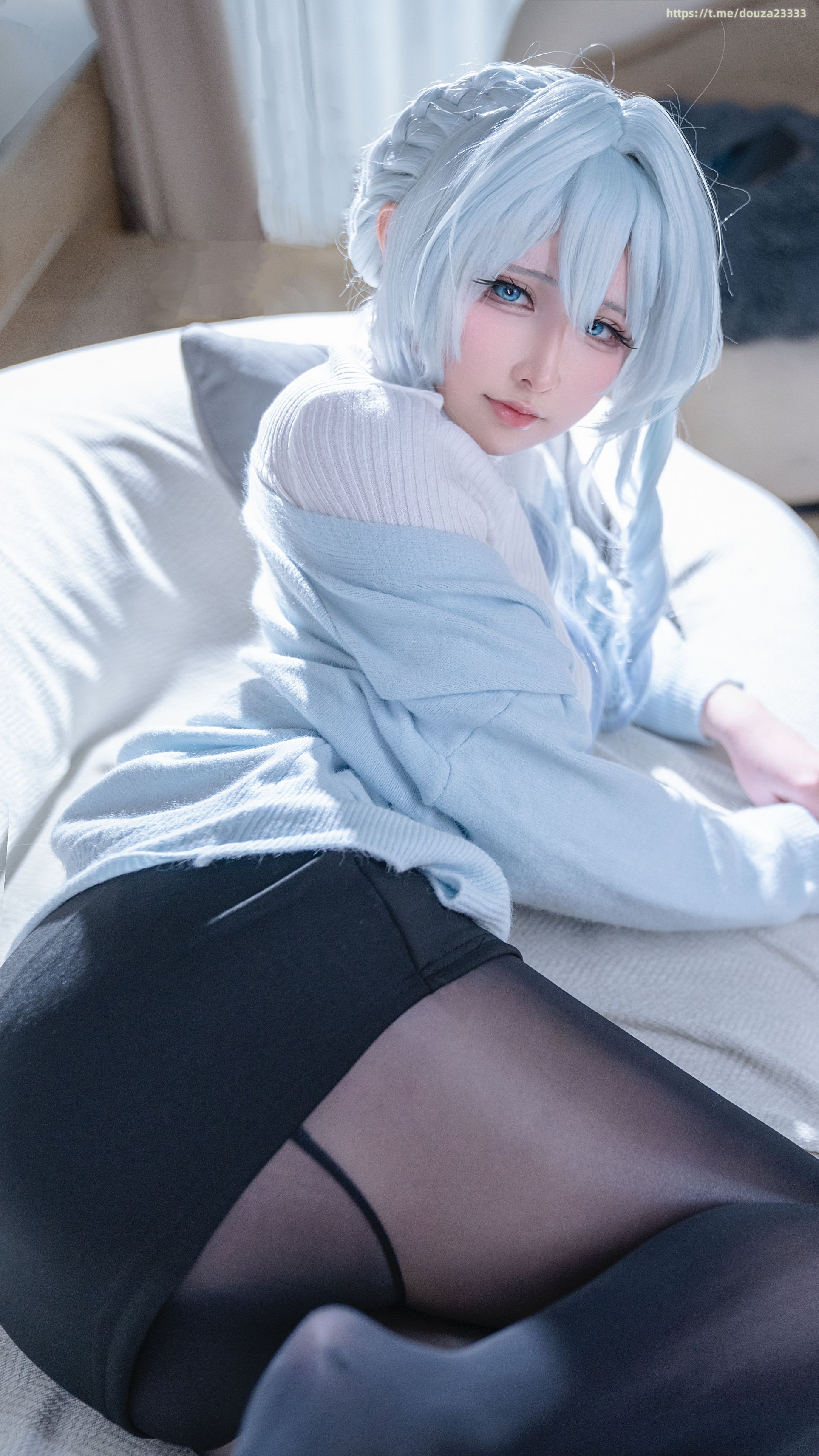 Ying Li Li, Snow Woman, 32P
