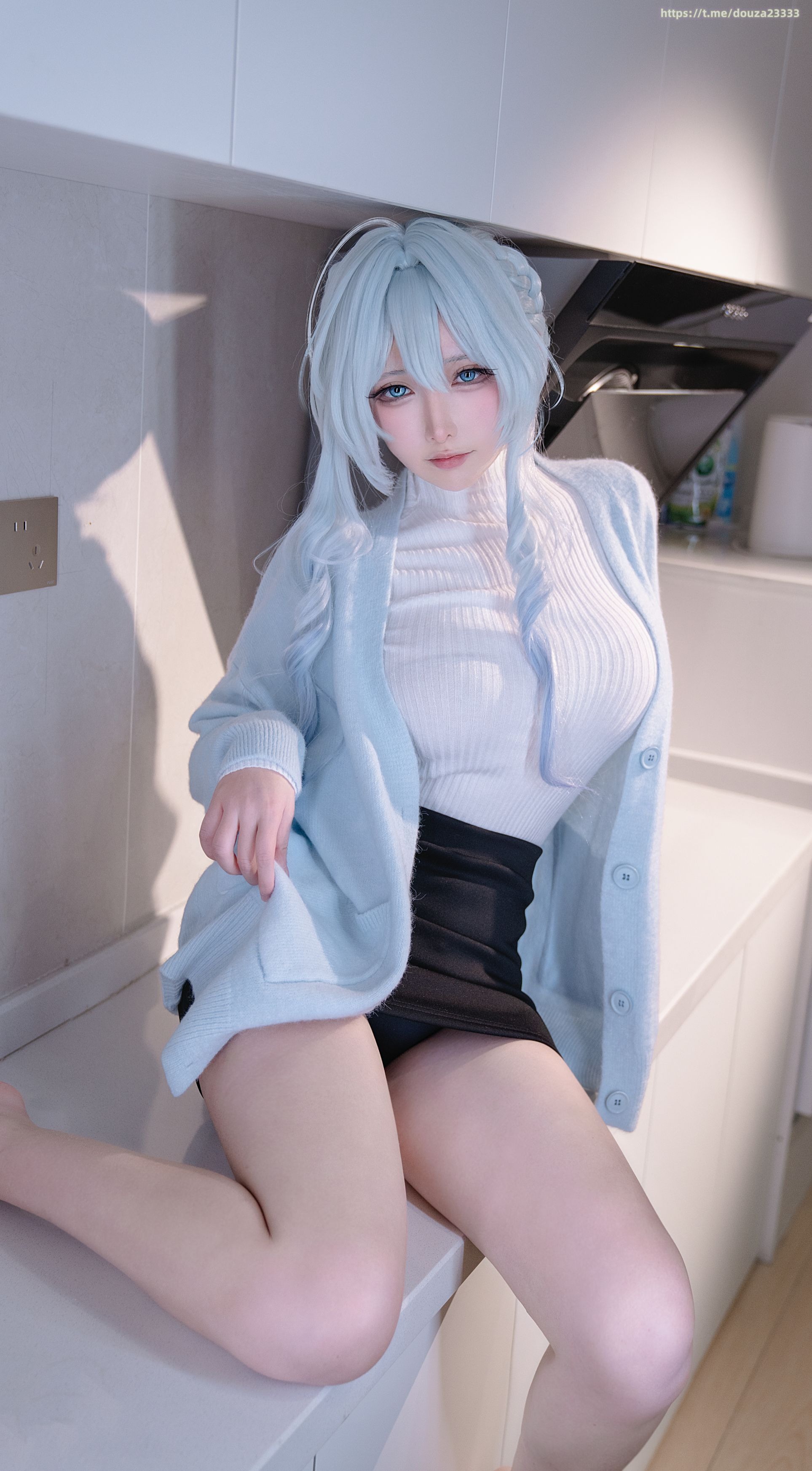 Ying Li Li, Snow Woman, 32P