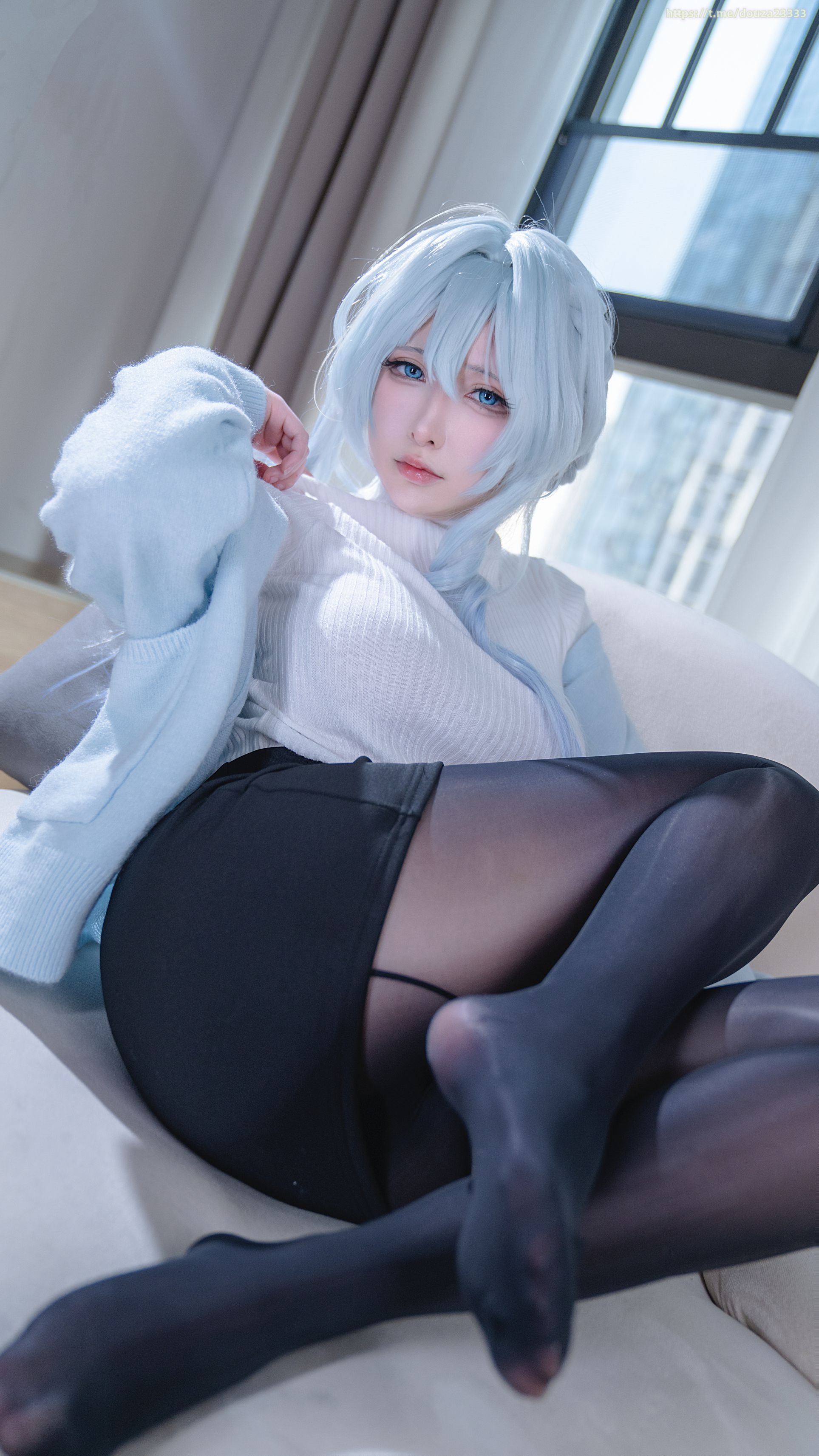 Ying Li Li, Snow Woman, 32P