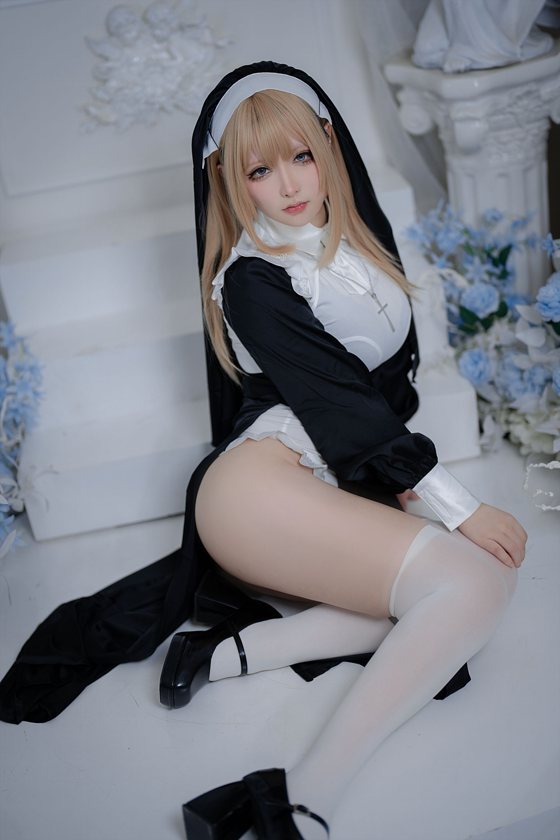 櫻梨梨 修女 [35P-681MB