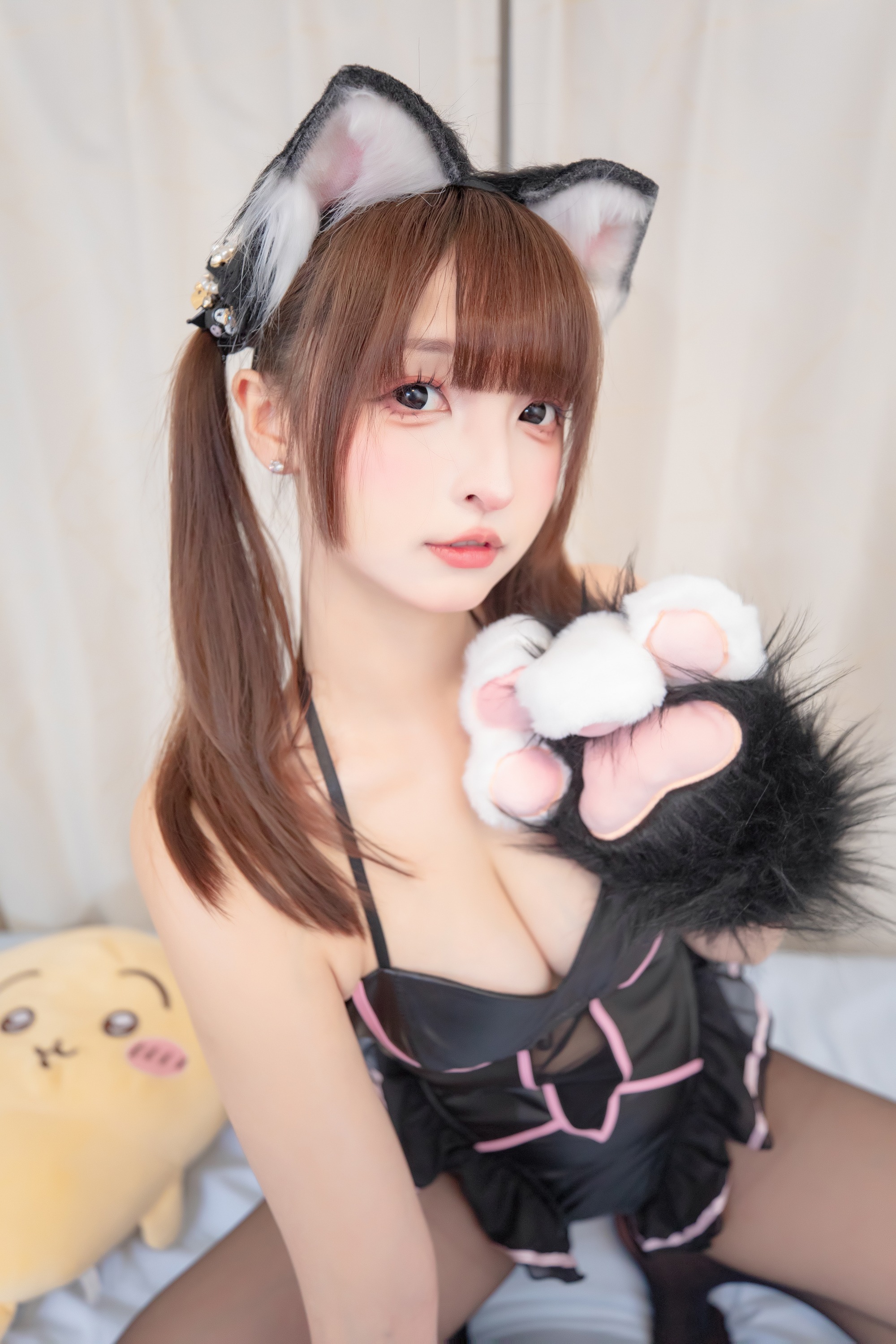 Kagurazaka Mafuyu Japanese Cat Girl 75P2V