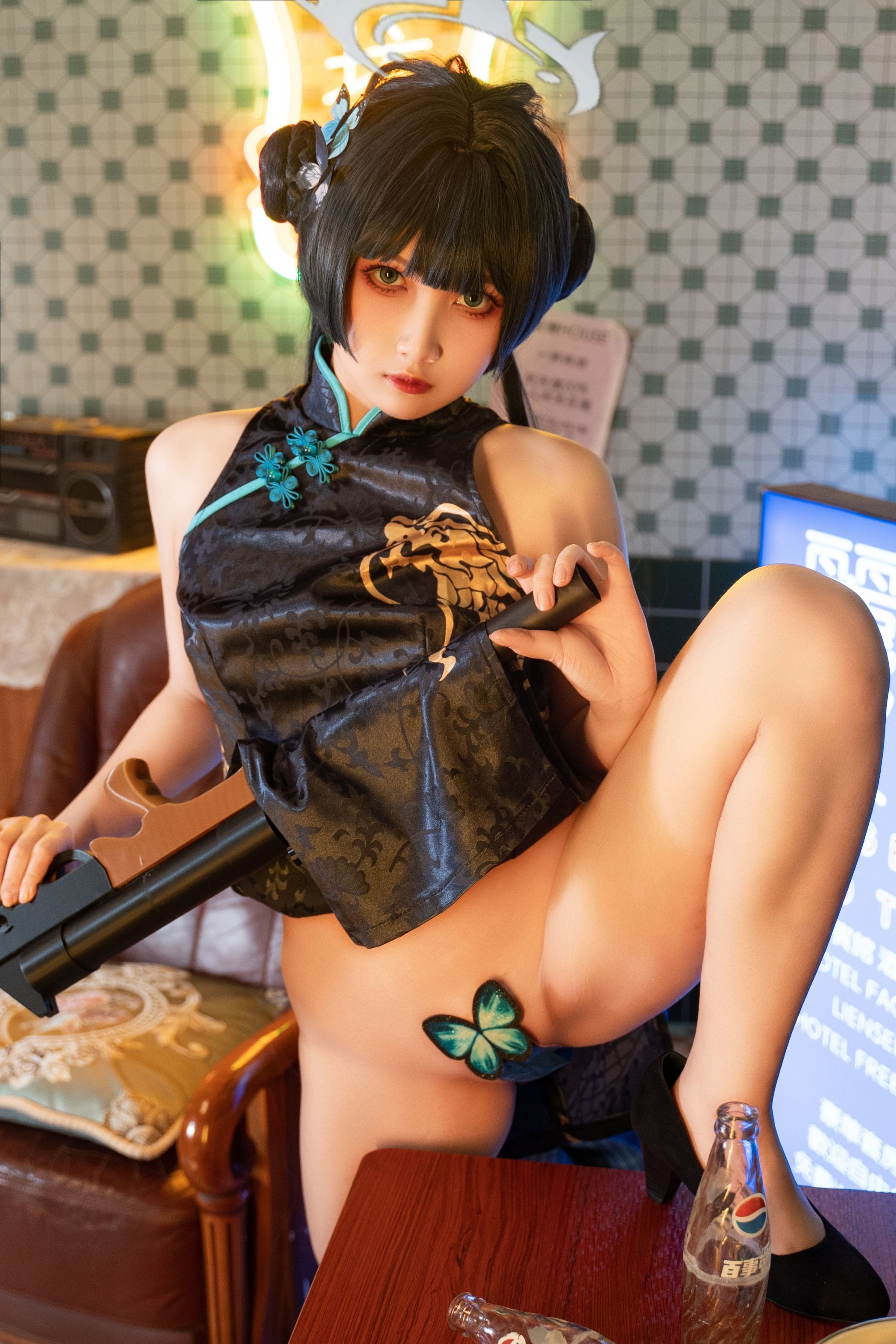 小和甜酒妃咲195P1V