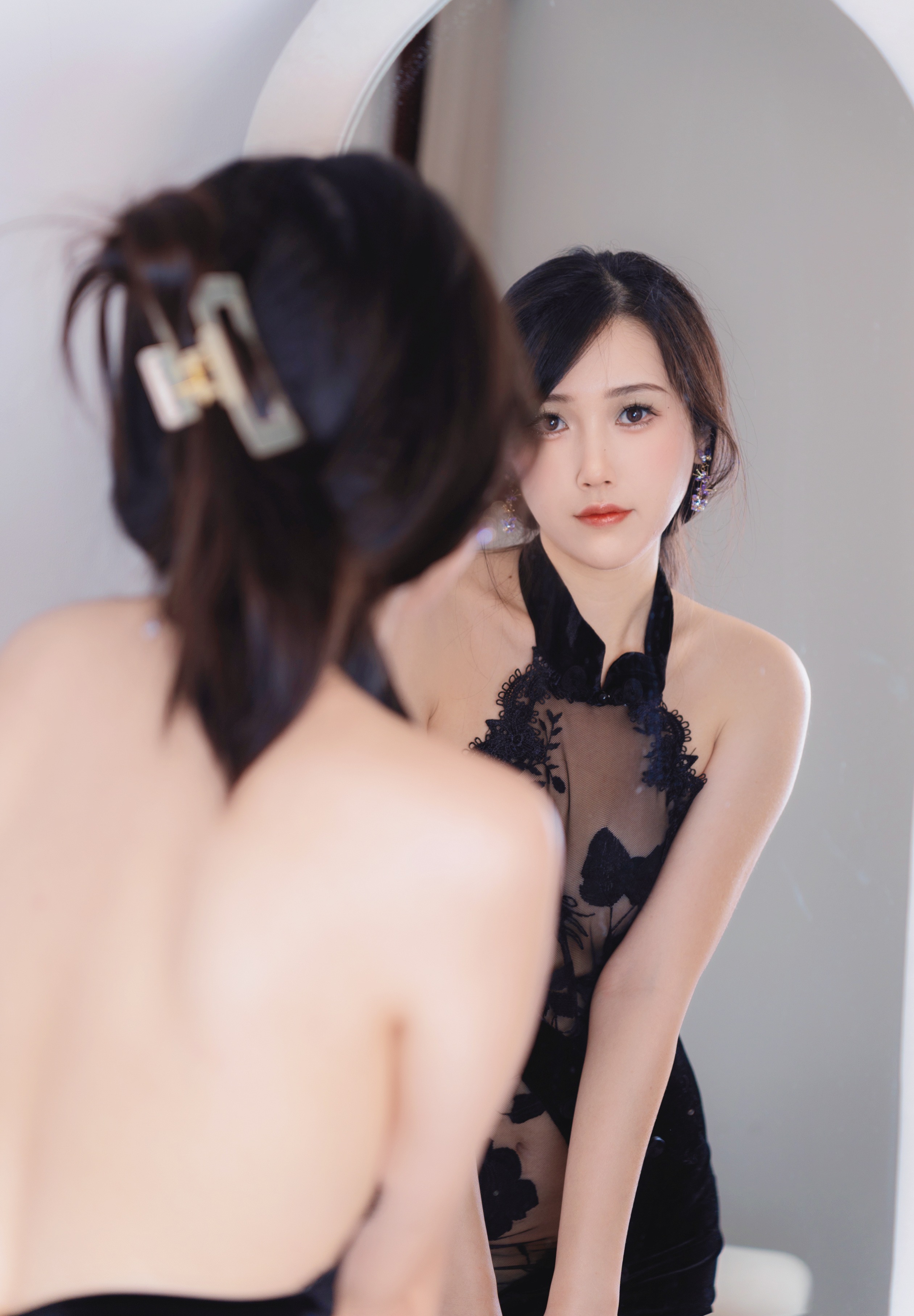 ブダイマオ 黒旗袍の過膝ソックスの御姐 42P