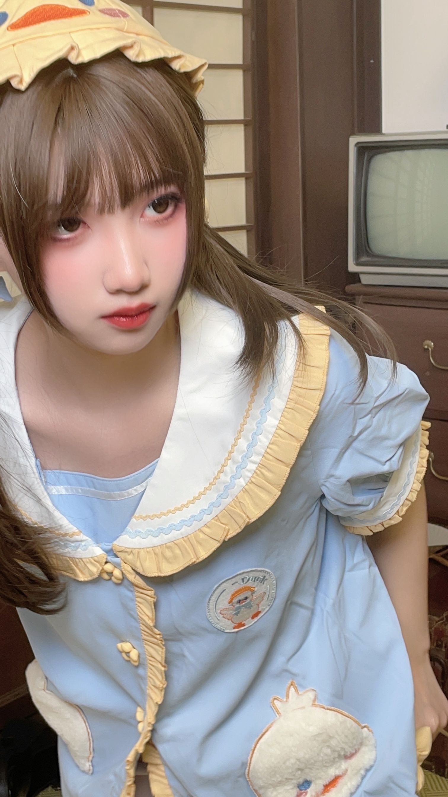 小和甜酒をショウワテンシュ、鸭鸭幼稚园をヤーヤようちえん、170P2Vをそのままとして翻訳すると：ショウワテンシュ ヤーヤようちえん 170P2V