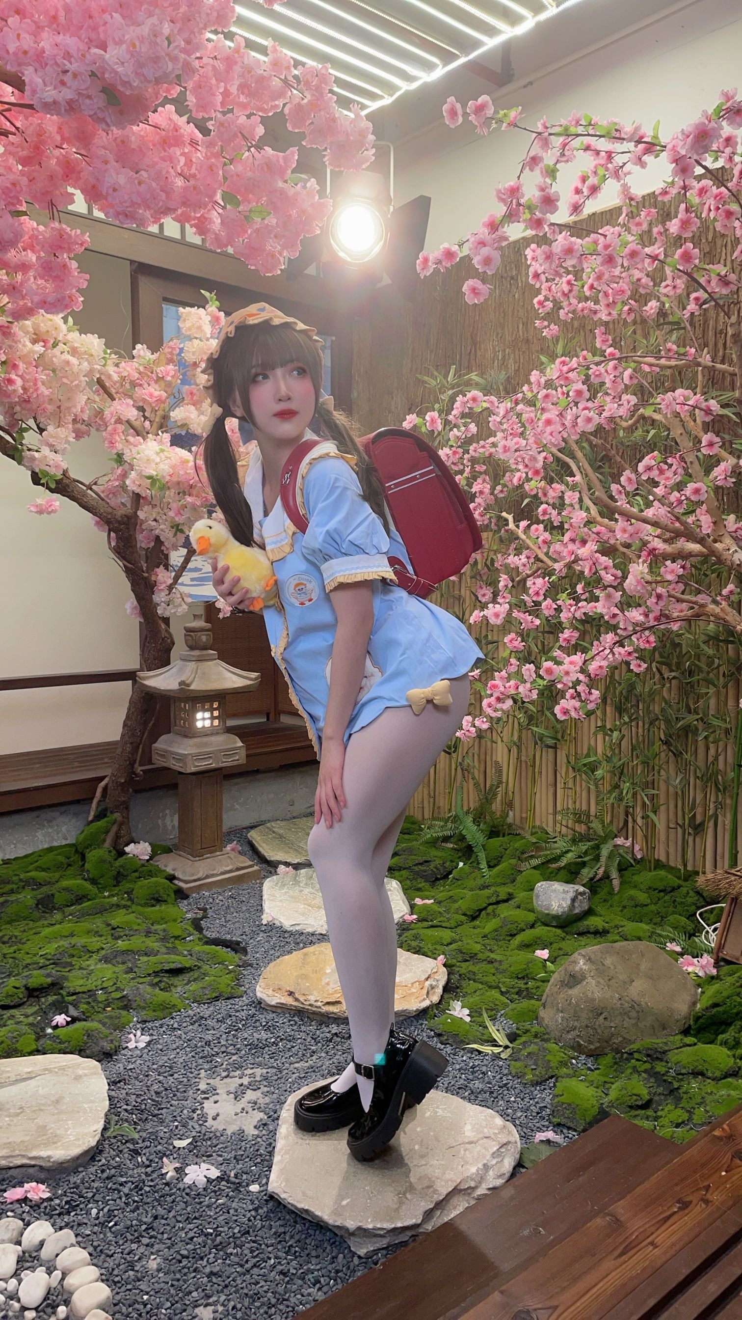 小和甜酒をショウワテンシュ、鸭鸭幼稚园をヤーヤようちえん、170P2Vをそのままとして翻訳すると：ショウワテンシュ ヤーヤようちえん 170P2V