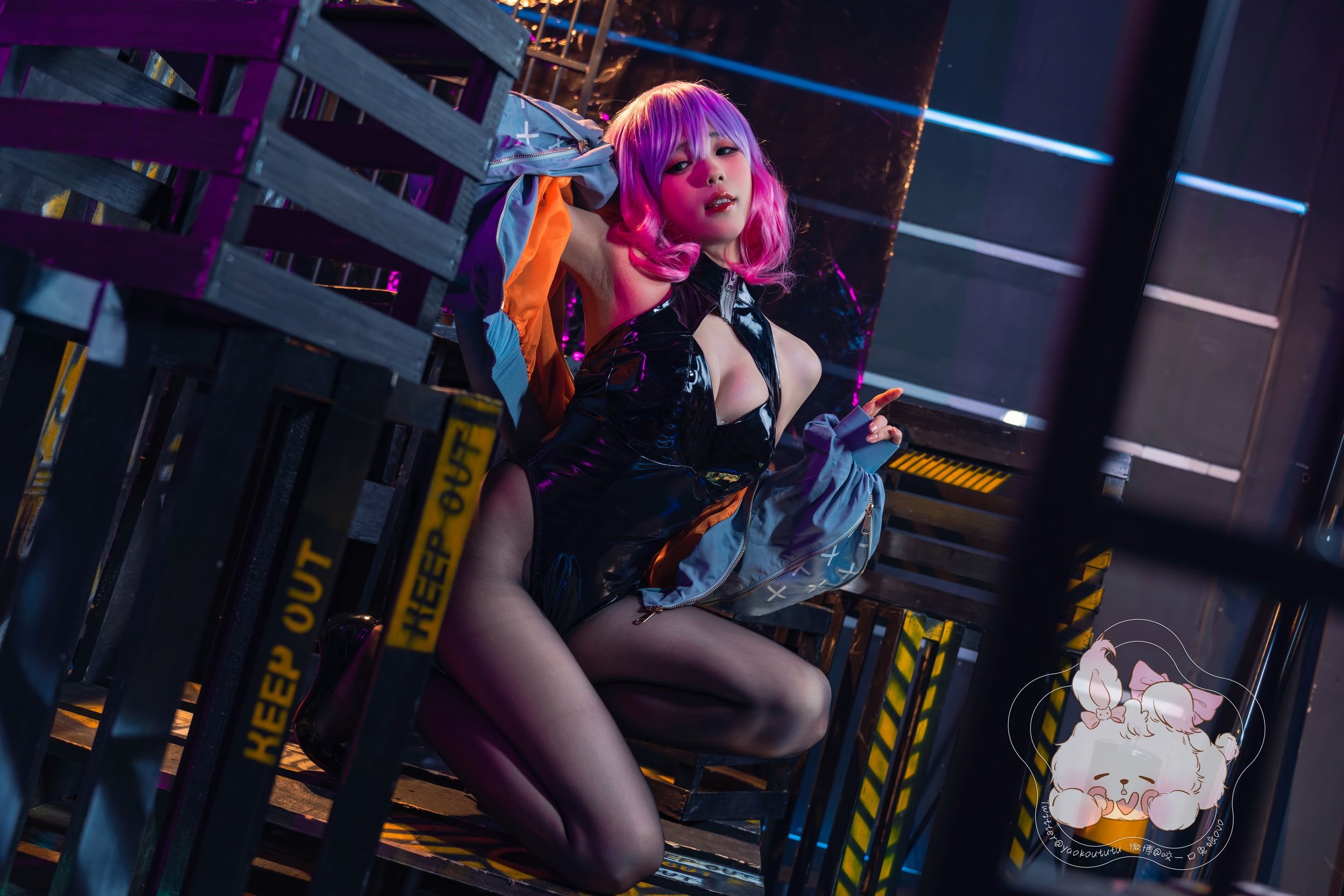 Thỏ Nhỏ Cắn Người - Mask Girl Luna 52P