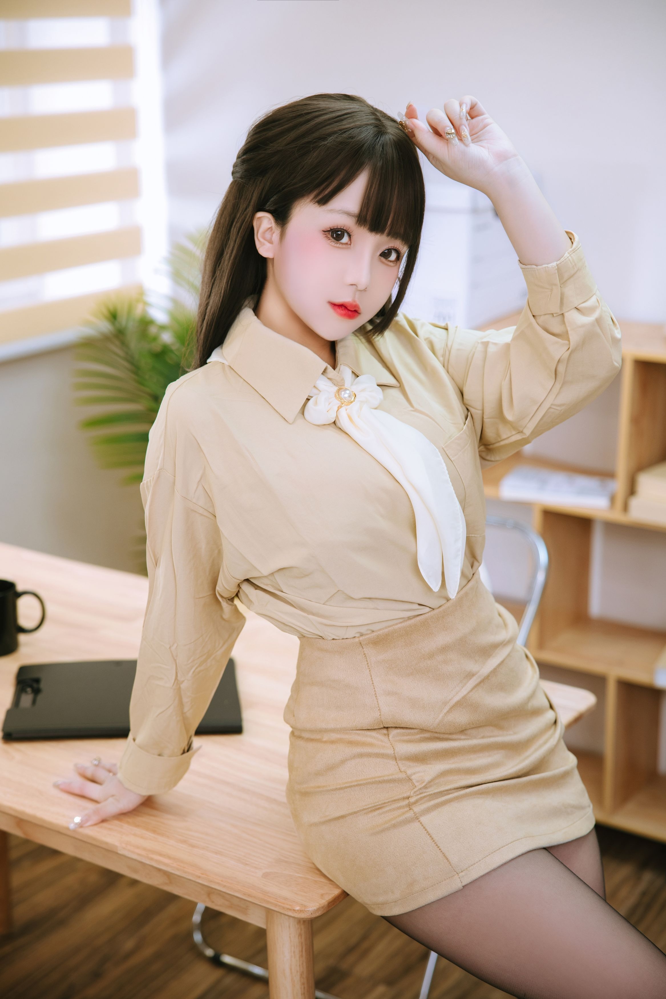 日奈娇 - 秘書 181P