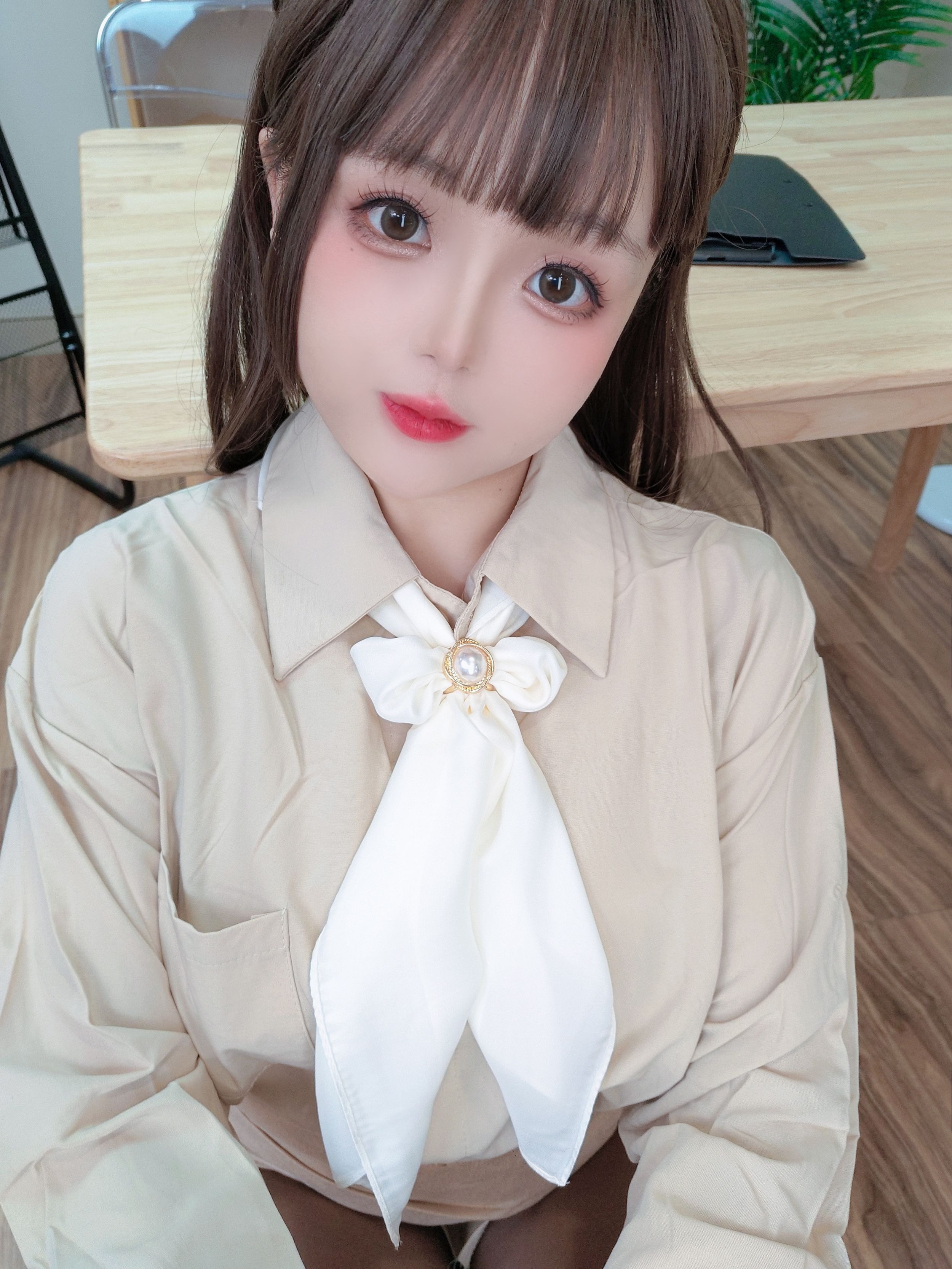Nhật Nai Jiao - Thư ký 181P
