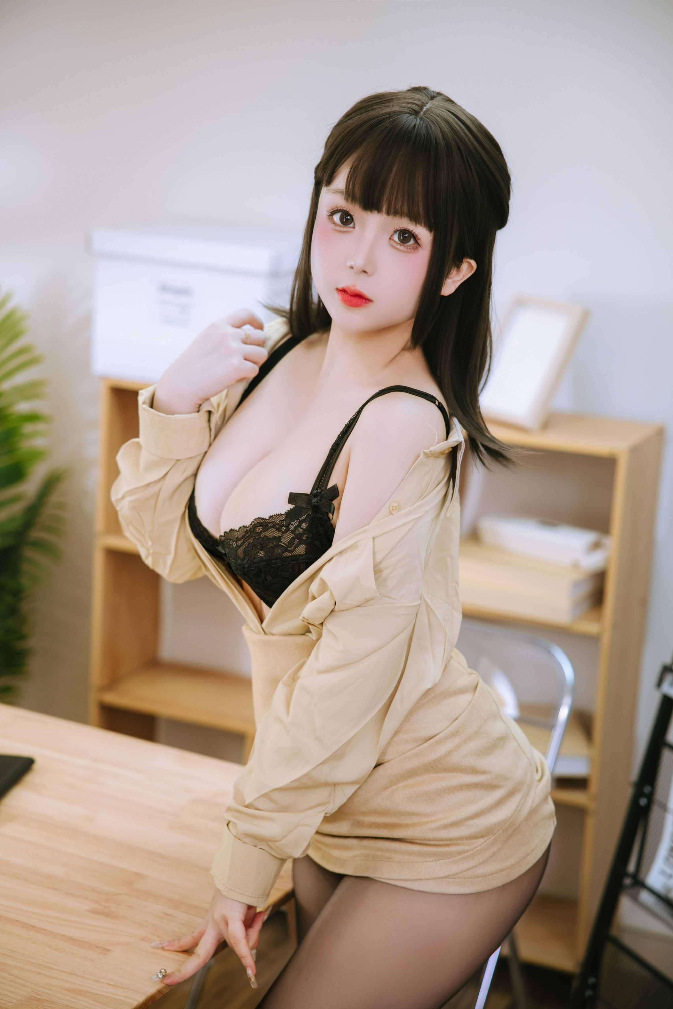 Nhật Nai Jiao - Thư ký 181P