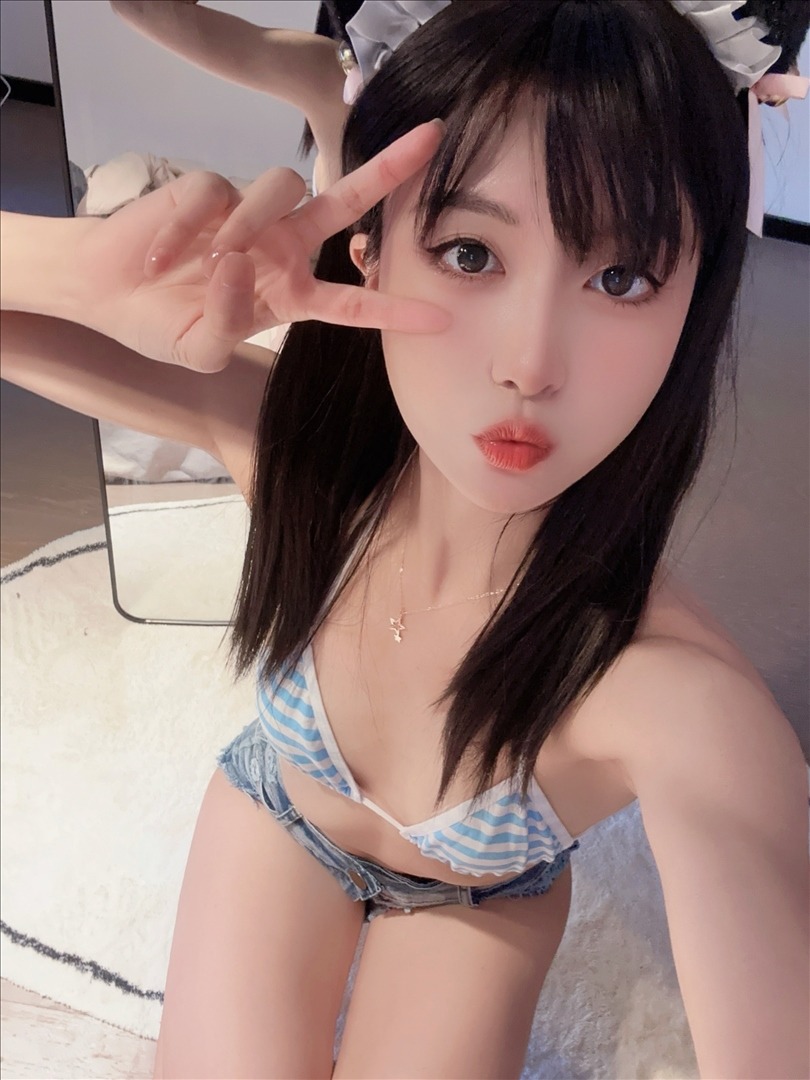Pudding Dafa 蓝白条纹喵 Photo Set 26P