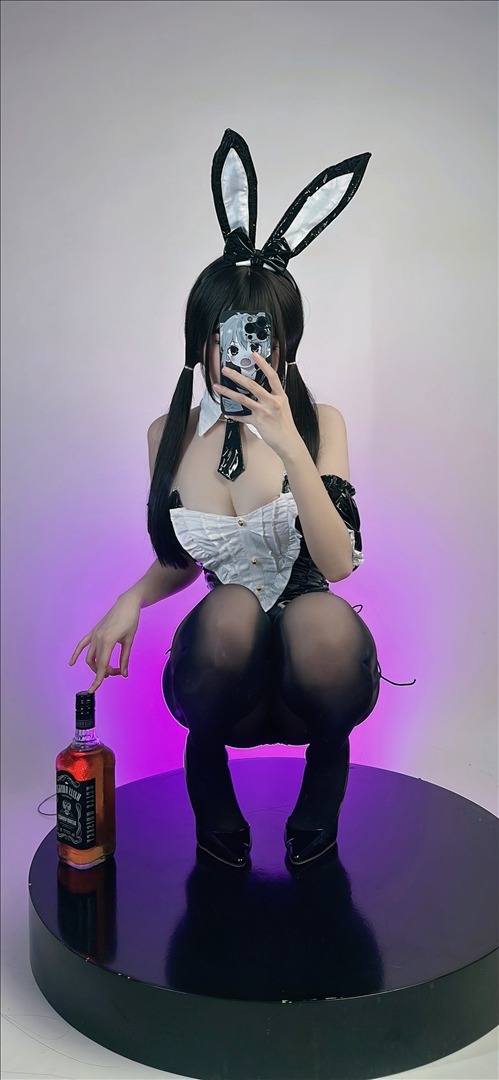 Miko Jiang - Bunny Butler 54P