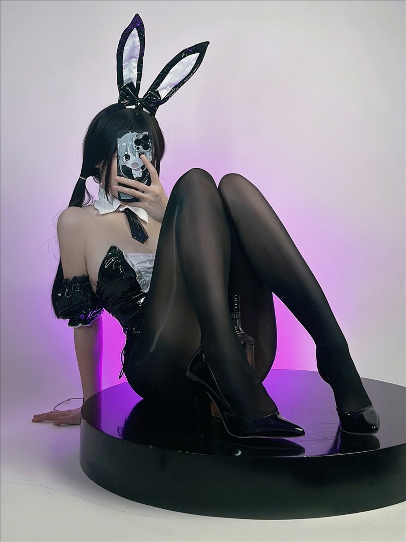 Miko Jiang - Bunny Butler 54P