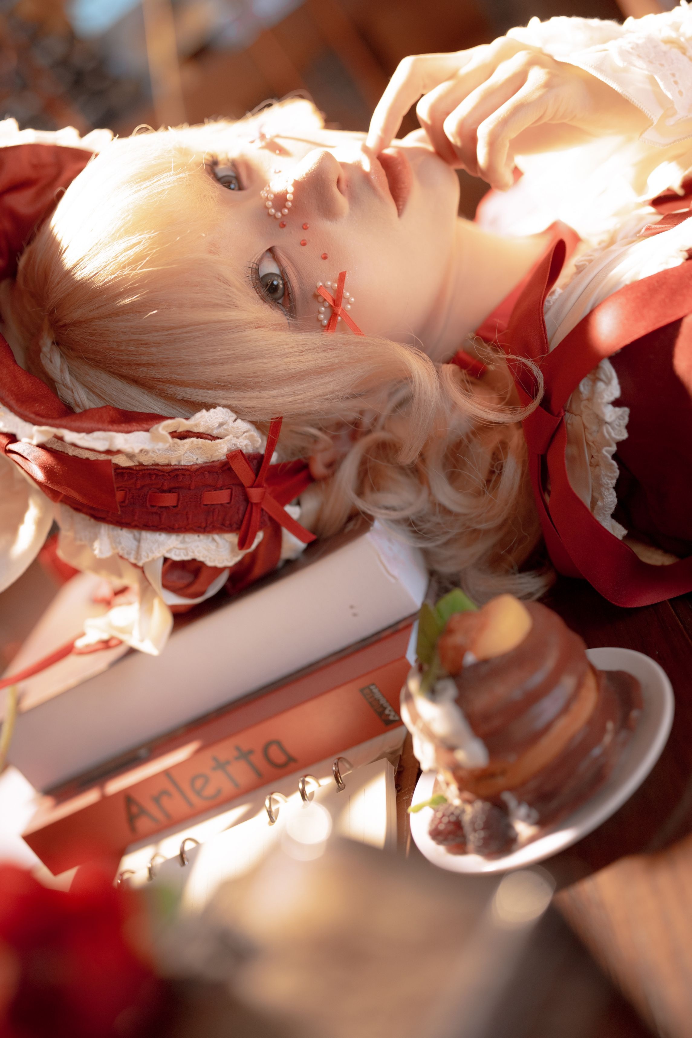 Chun Momo『ショーウィンドウ人形』135P1V コスプレ写真セット