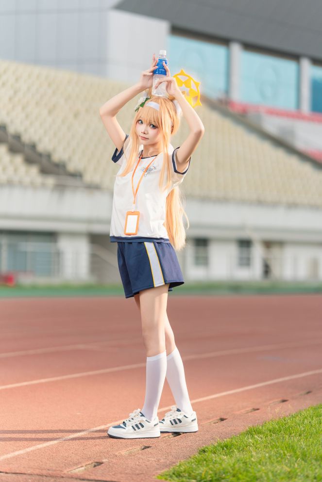 에이시 아이웨스트 블루 아카이브 이로 마리 수녀 잠옷 체조복