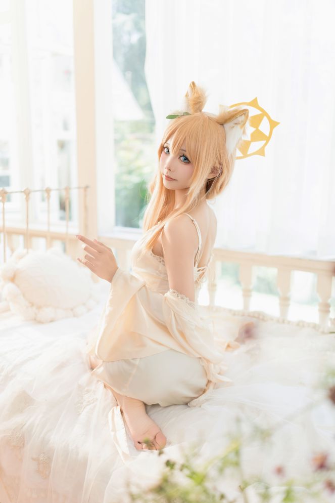 アイウェスト ブルーアーカイブ イロマリ 修女 寝間着 体操服