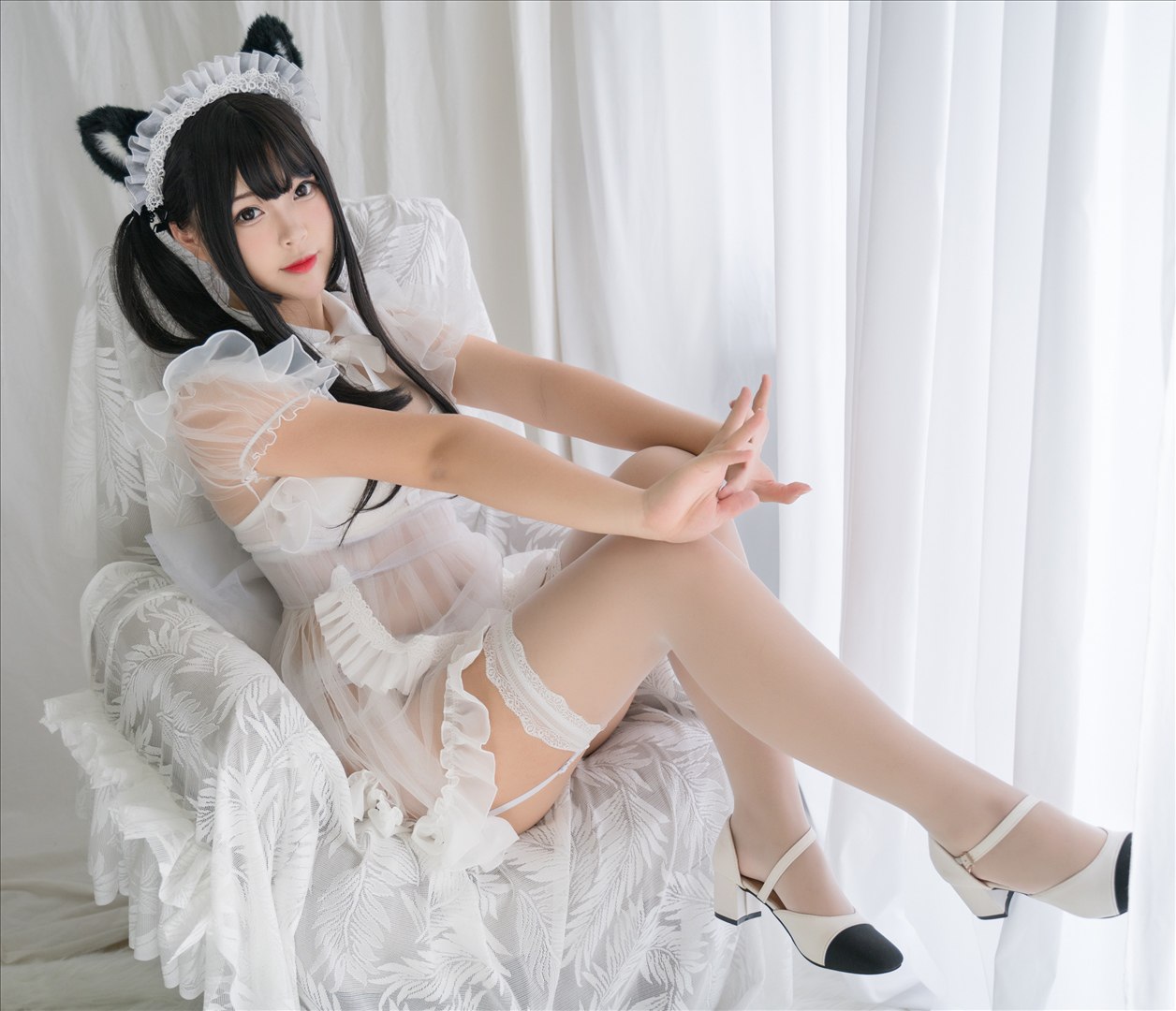 Bai Ye - White Cat Transparent Maid 88P